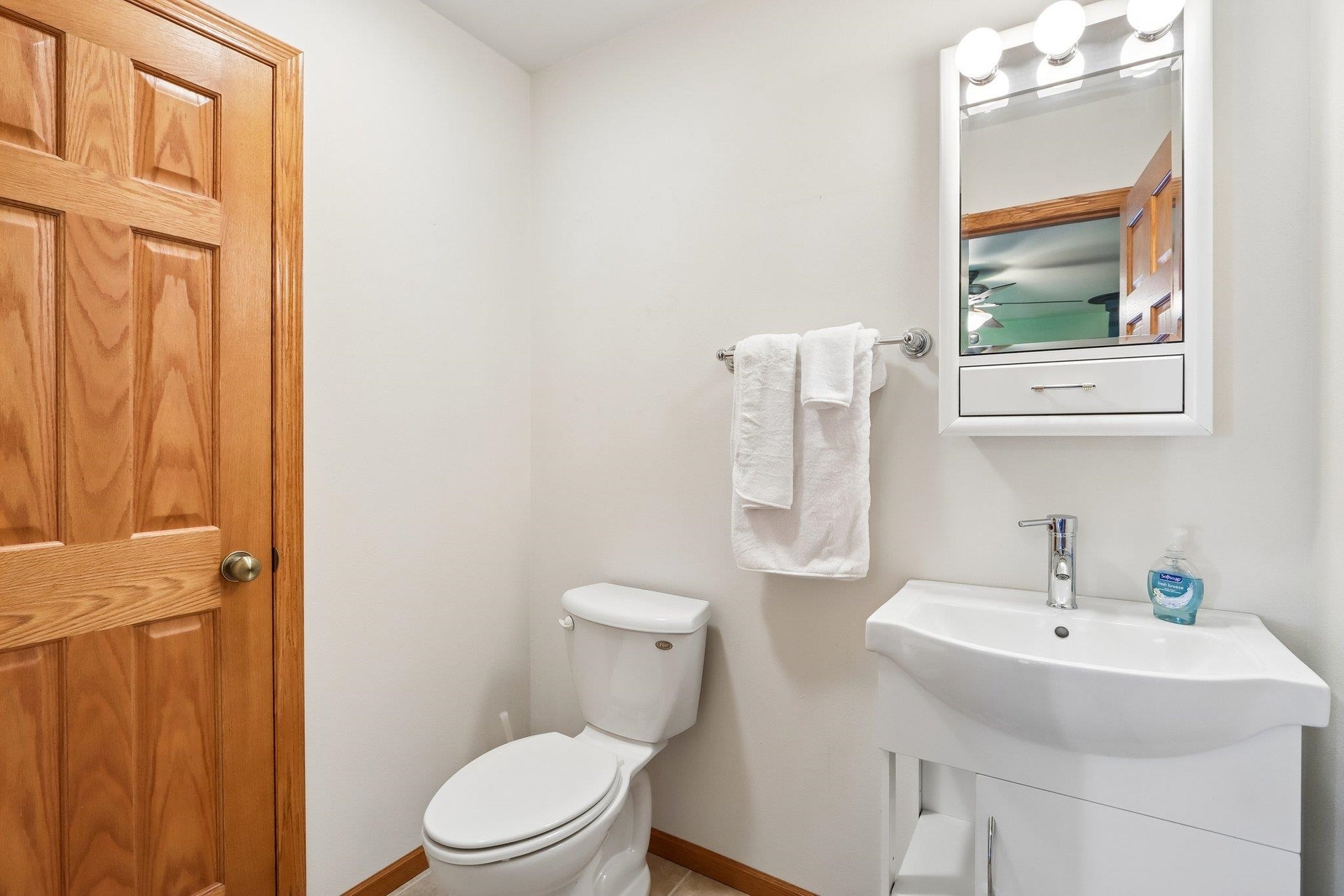 5455 County Road Tt, Sun Prairie, WI 53559