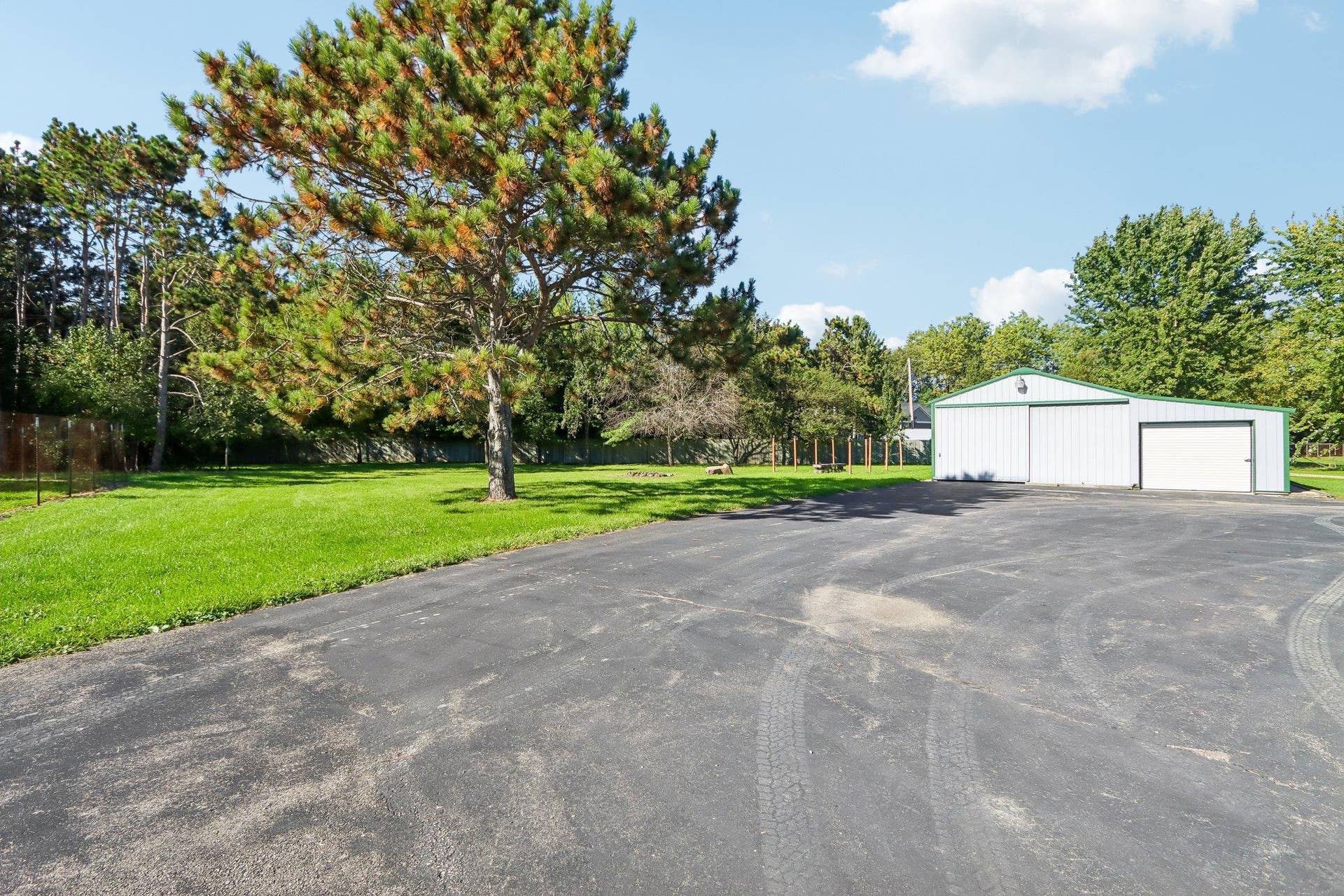 5455 County Road Tt, Sun Prairie, WI 53559