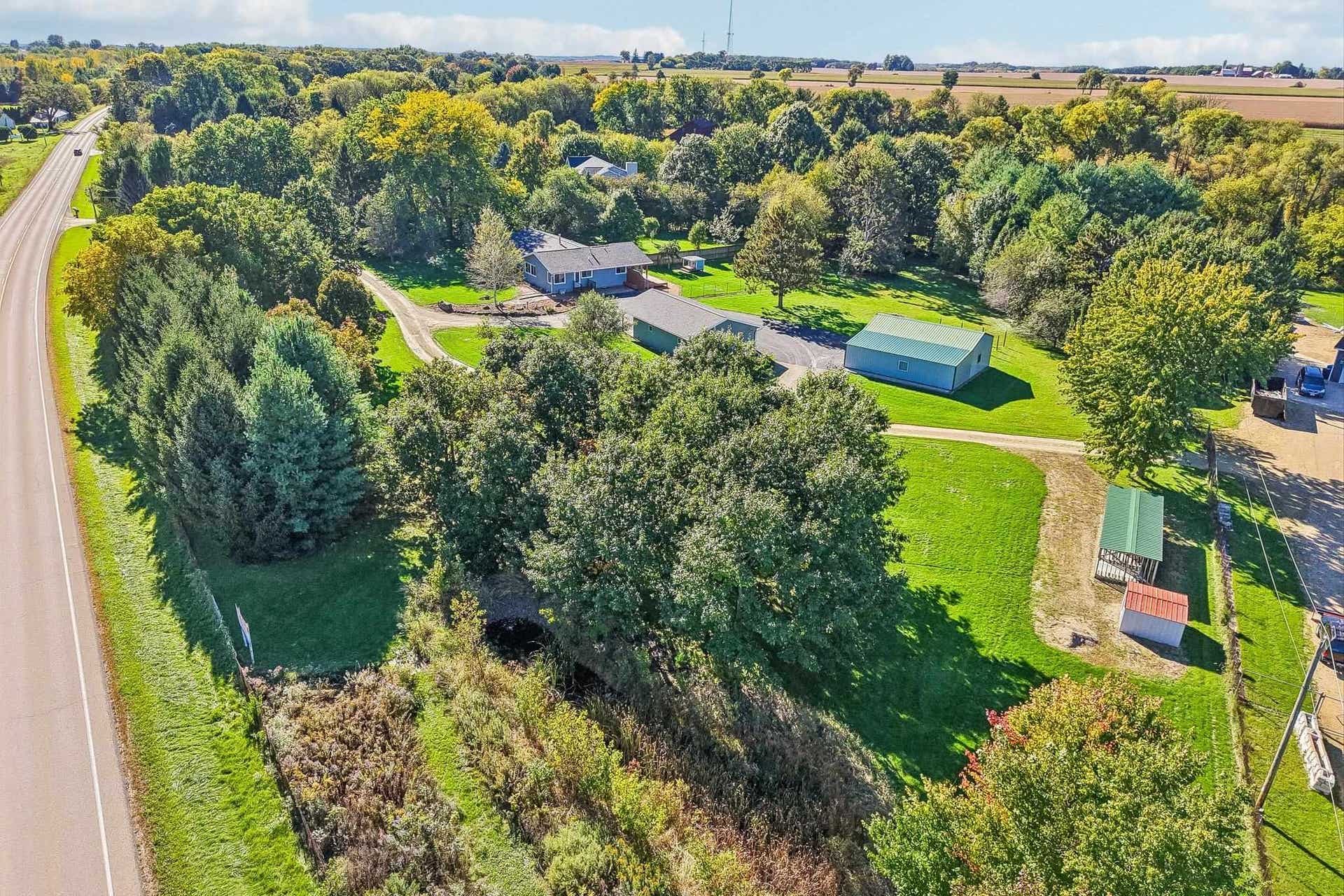 5455 County Road Tt, Sun Prairie, WI 53559