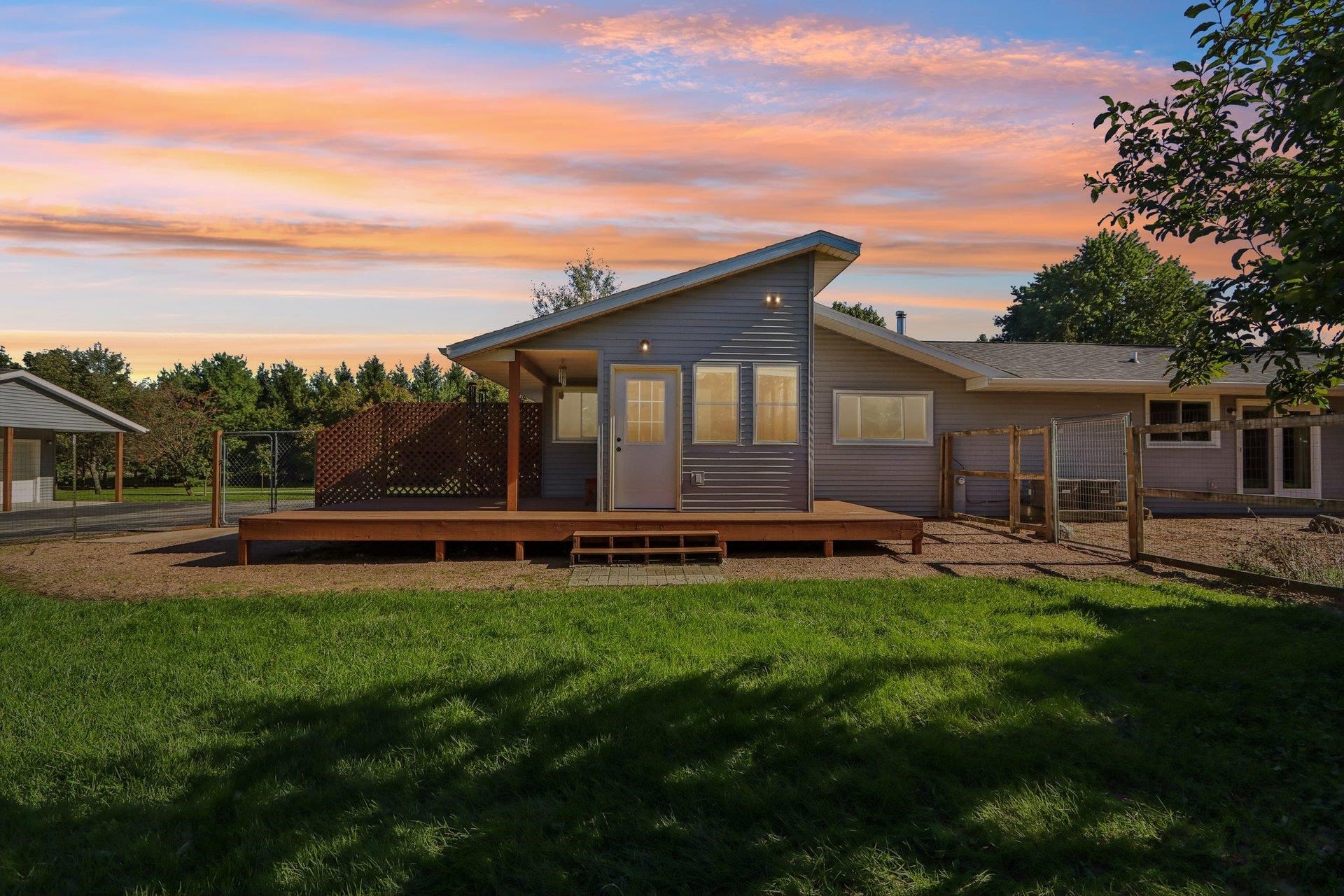 5455 County Road Tt, Sun Prairie, WI 53559