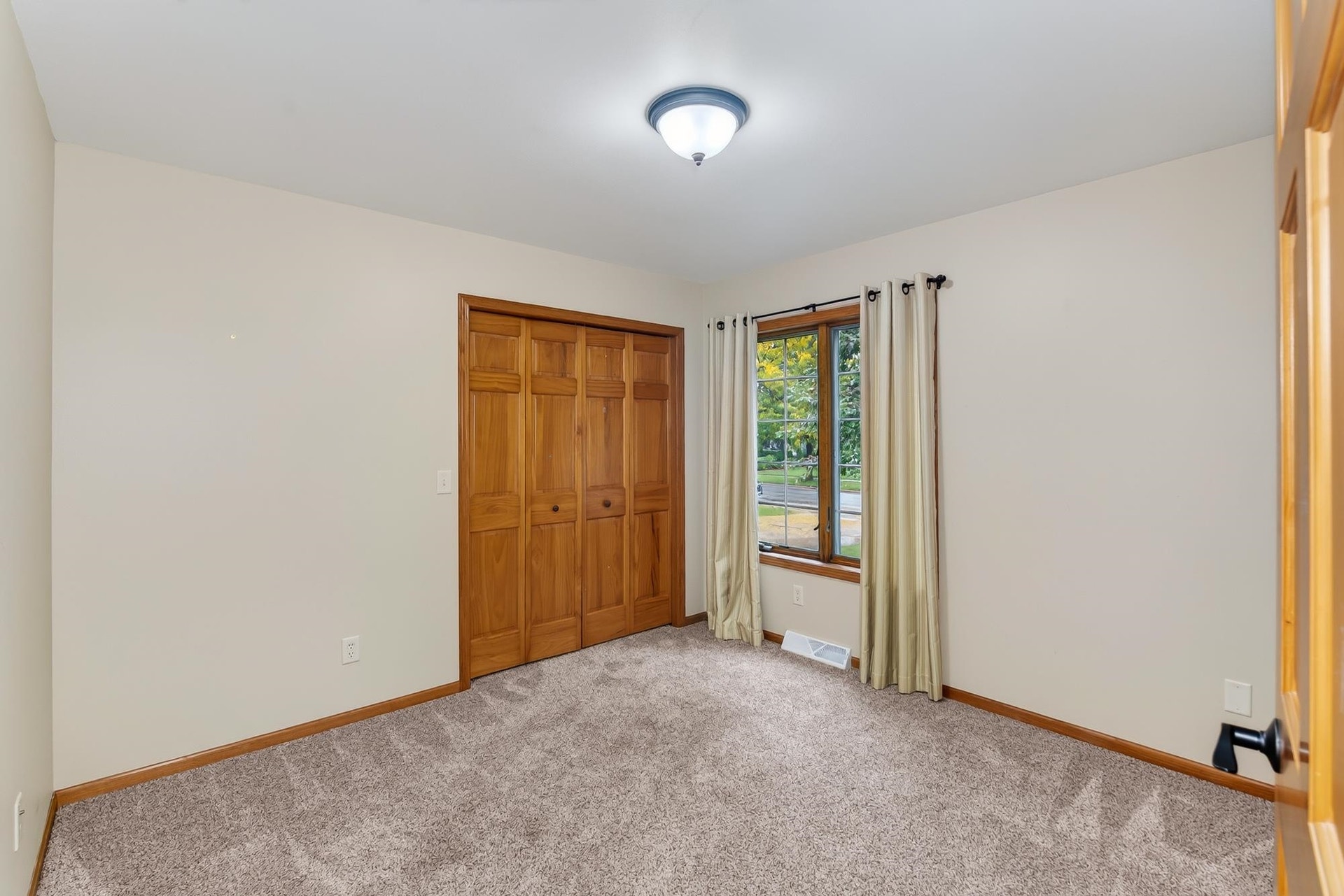 719 Weald Bridge Road, Cottage Grove, WI 53527