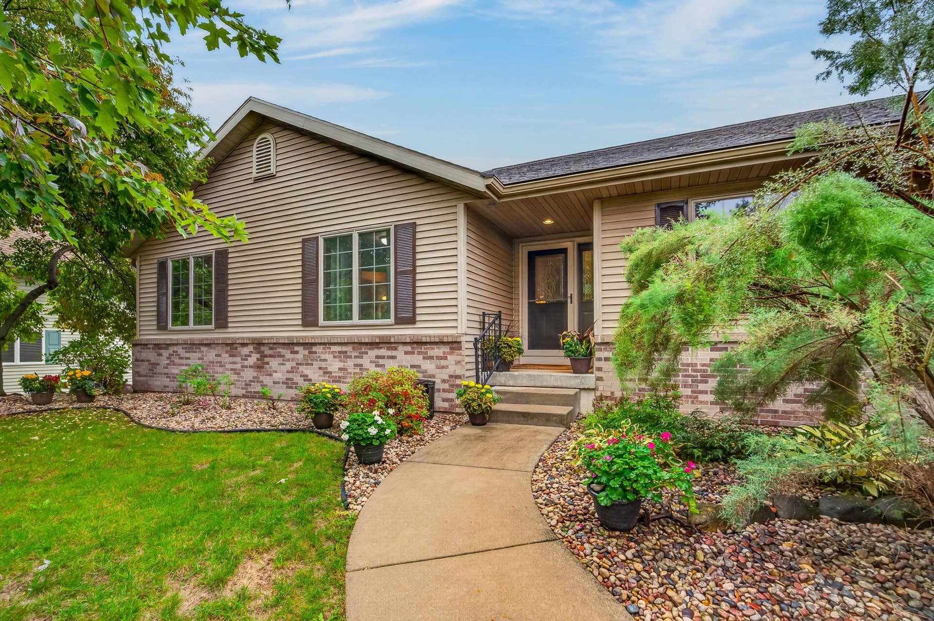 719 Weald Bridge Road, Cottage Grove, WI 53527
