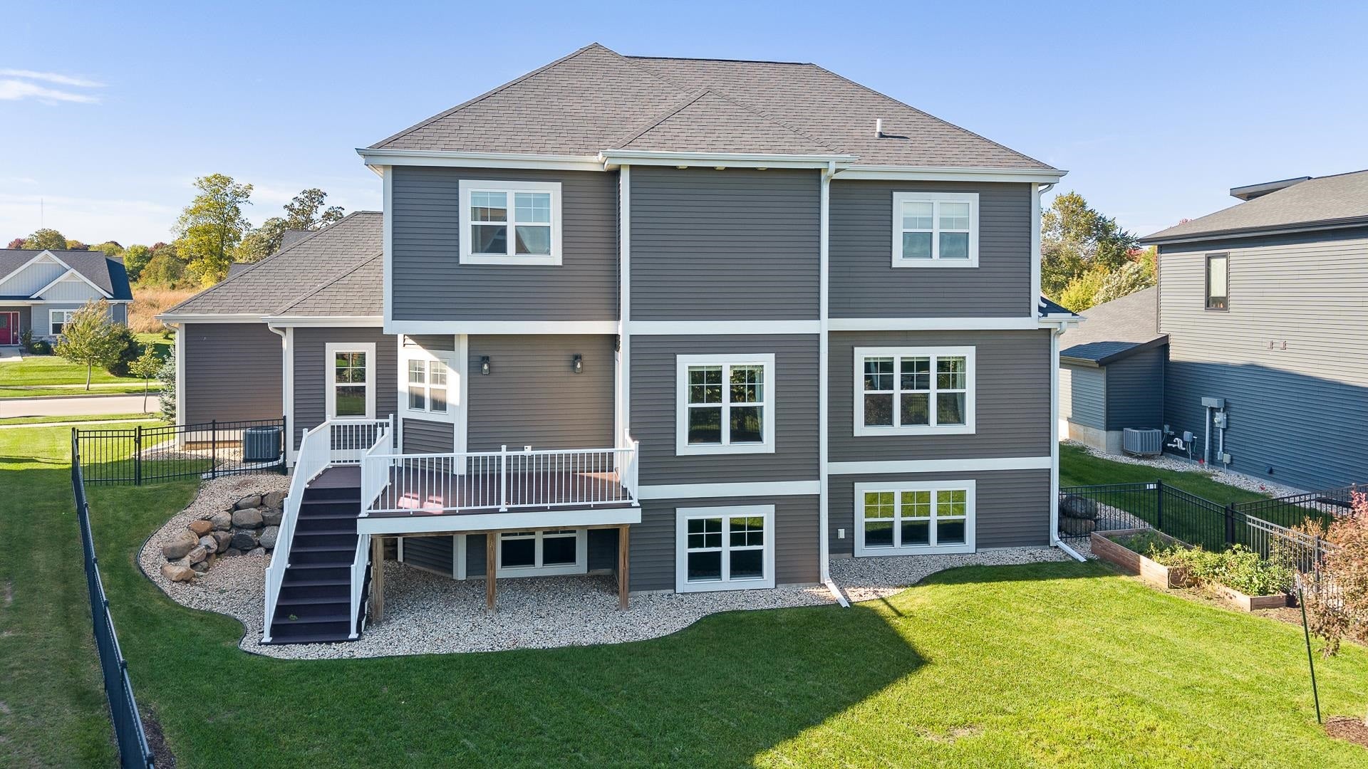 2618 Smoky Trail, Fitchburg, WI 53711