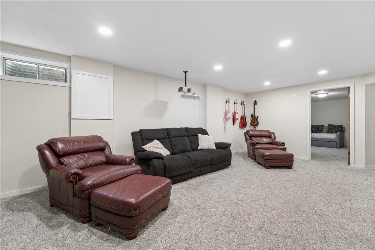 431 Thomas Court, Oregon, WI 53575