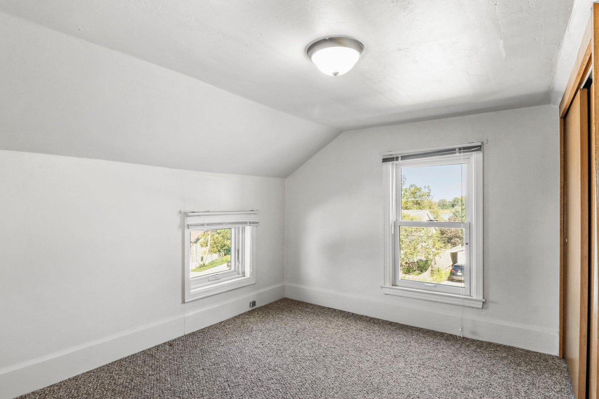 225 Hillside Avenue, Stoughton, WI 53589