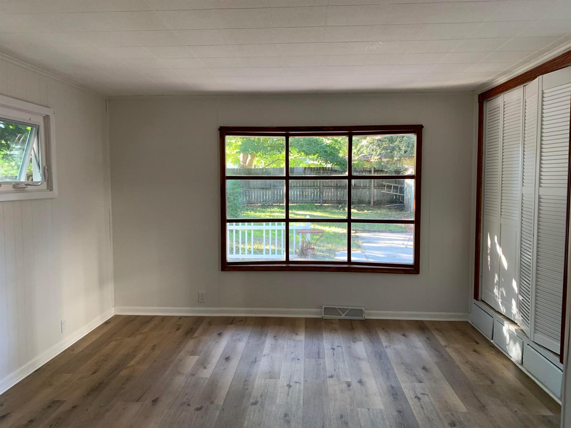 1112 Eaton Avenue, Beloit, WI 53511