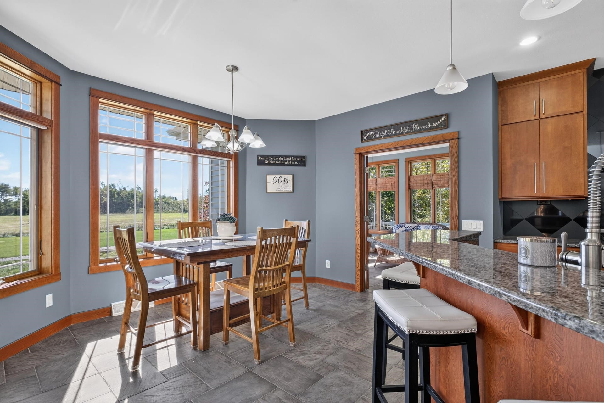 328 Vista Circle, Columbus, WI 53925