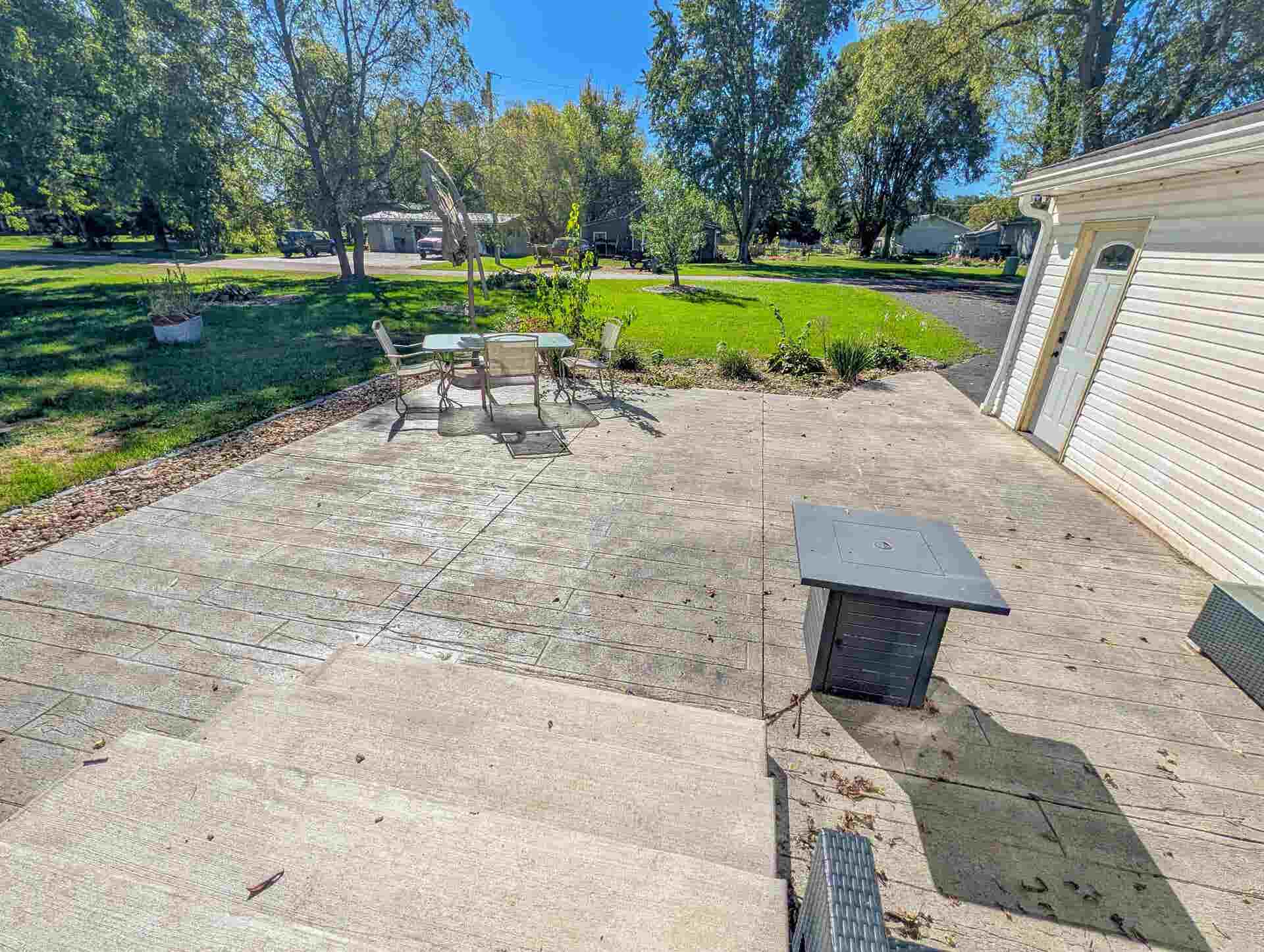 137 W Exchange Street, Lone Rock, WI 53556