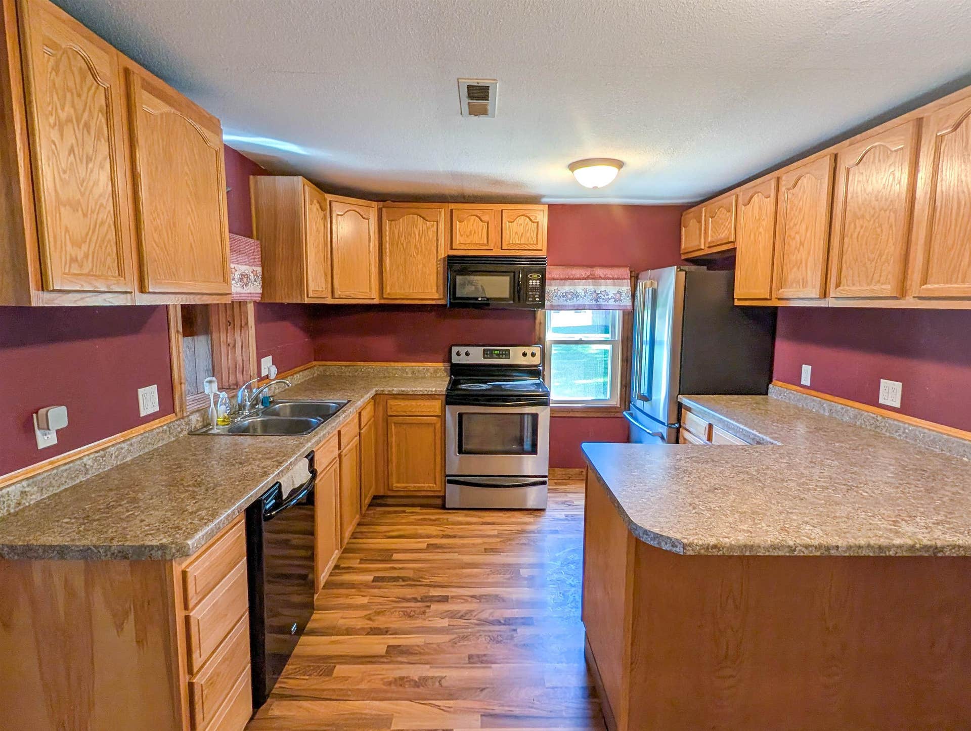 137 W Exchange Street, Lone Rock, WI 53556