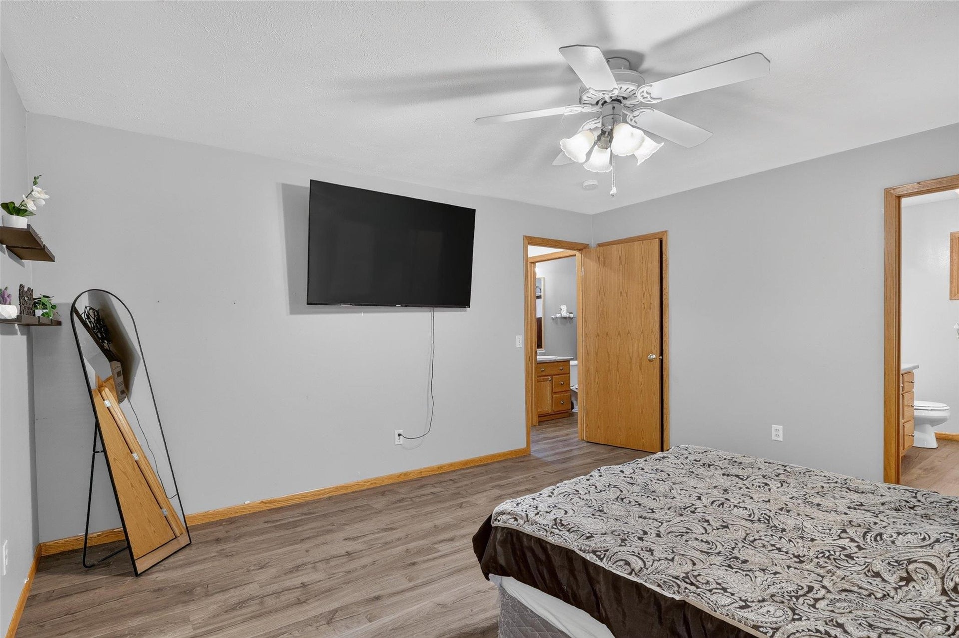 1222 E Lakeside Drive, Milton, WI 53534
