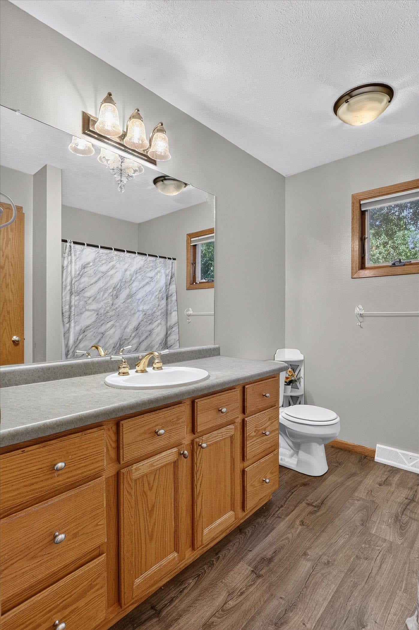 1222 E Lakeside Drive, Milton, WI 53534