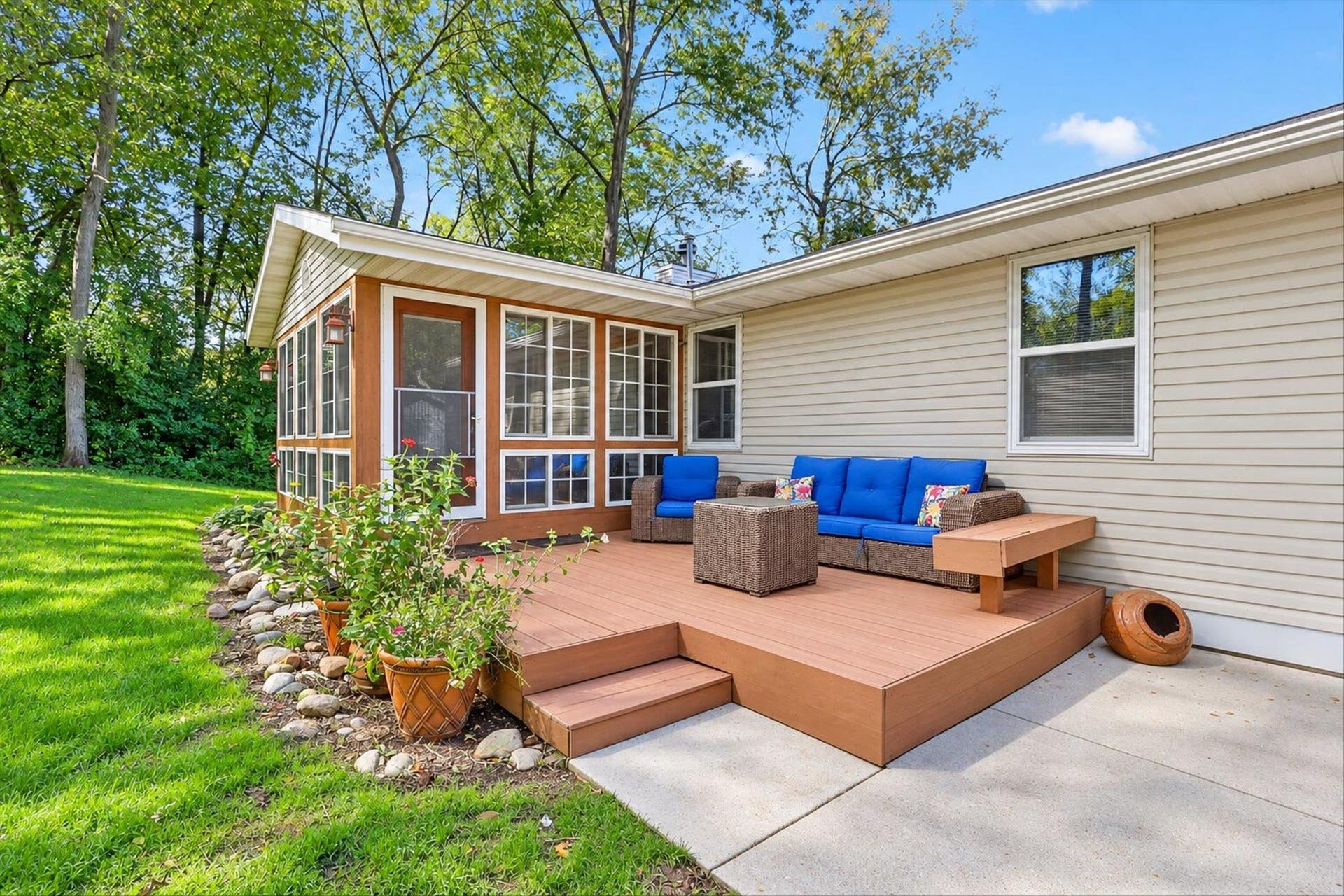 1222 E Lakeside Drive, Milton, WI 53534