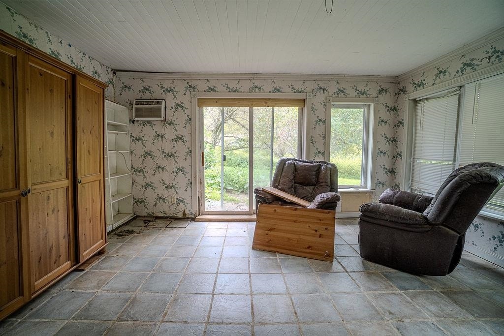 29574 Outlook Road, Glendale, WI 53929