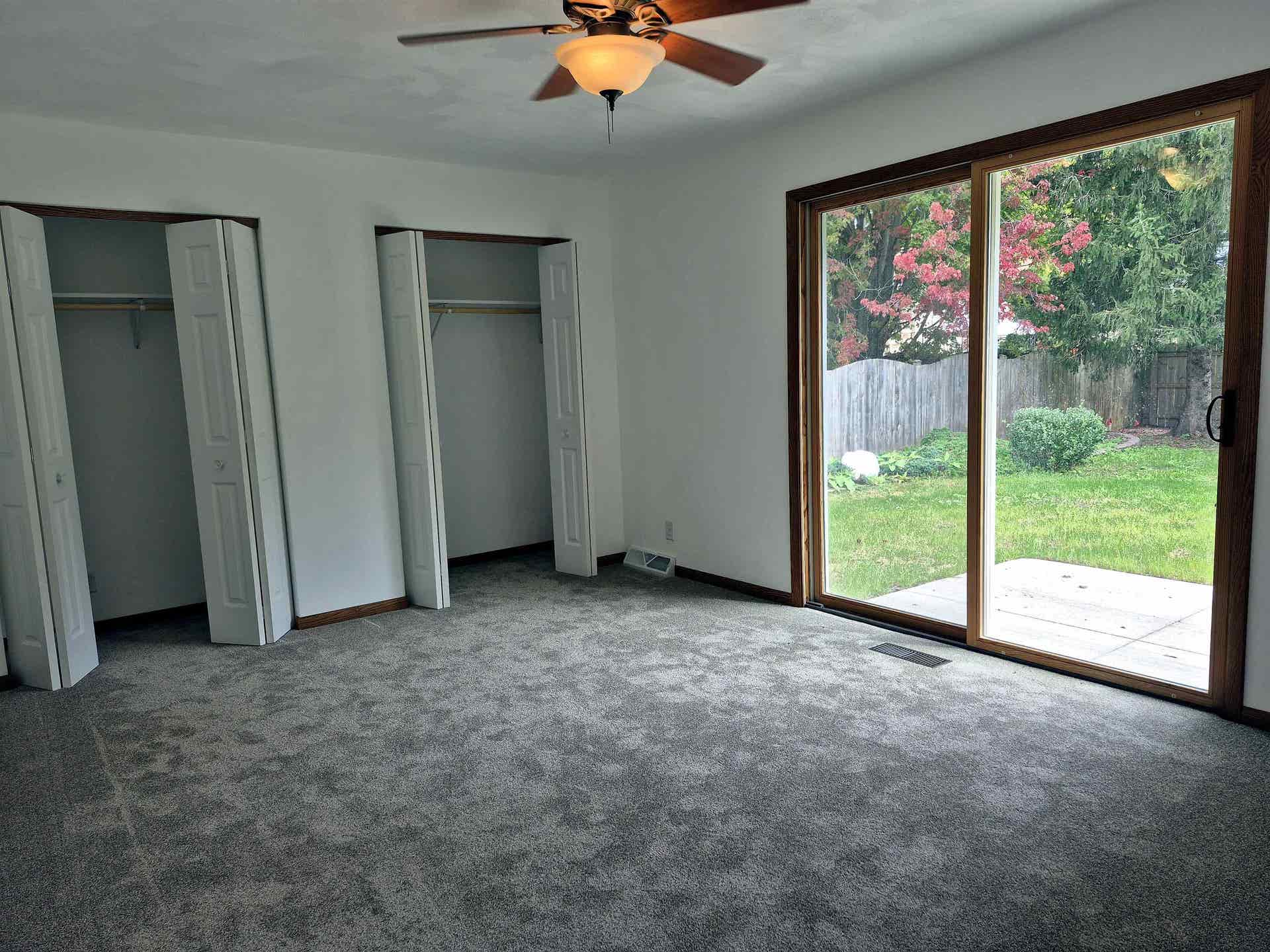 1212 N Wuthering Hills Drive, Janesville, WI 53546