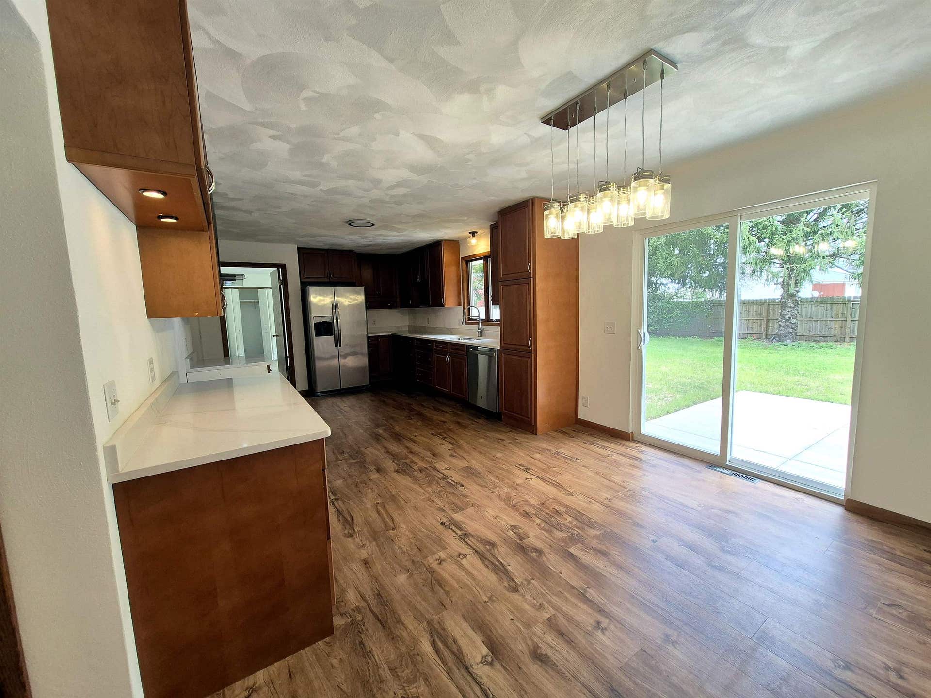 1212 N Wuthering Hills Drive, Janesville, WI 53546