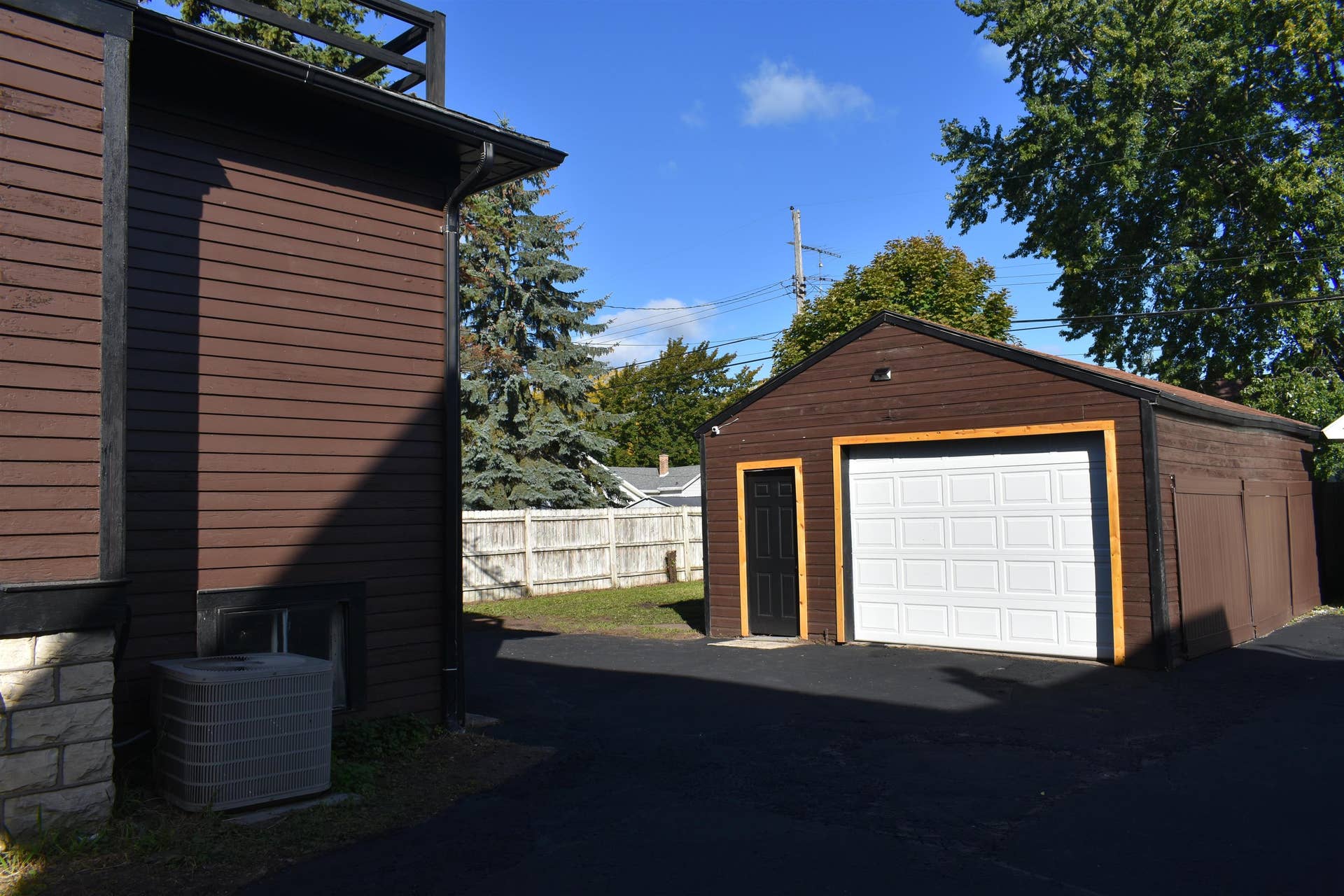 381 E 2nd Street, Fond Du Lac, WI 54935