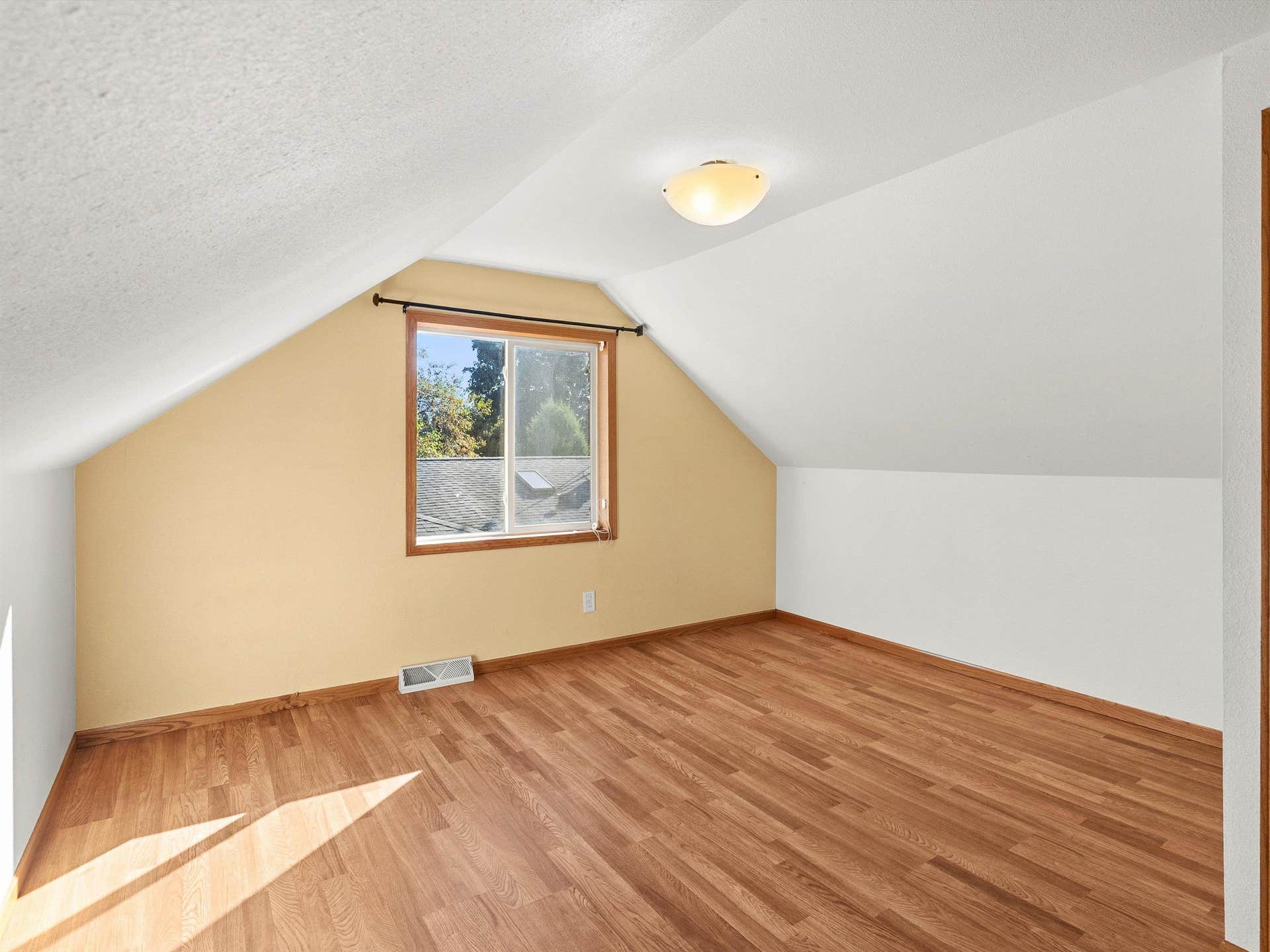 520 S 27th Street, Sheboygan, WI 53081