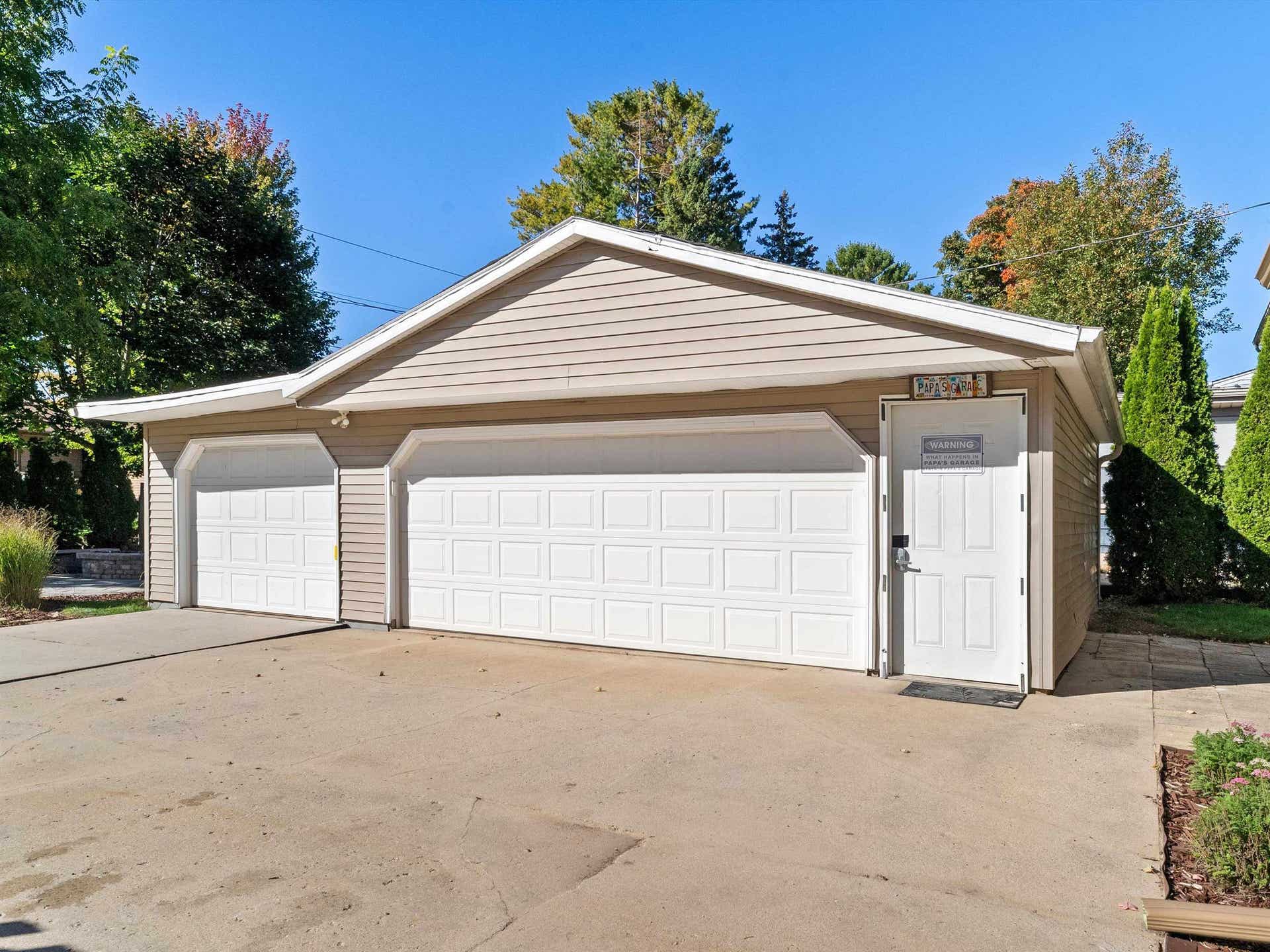 520 S 27th Street, Sheboygan, WI 53081
