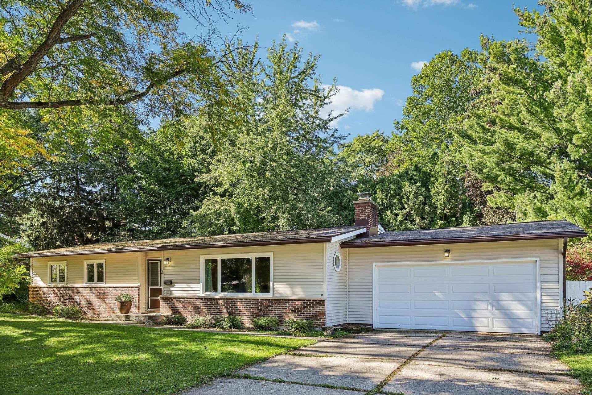 2 Carillon Drive, Madison, WI 53705
