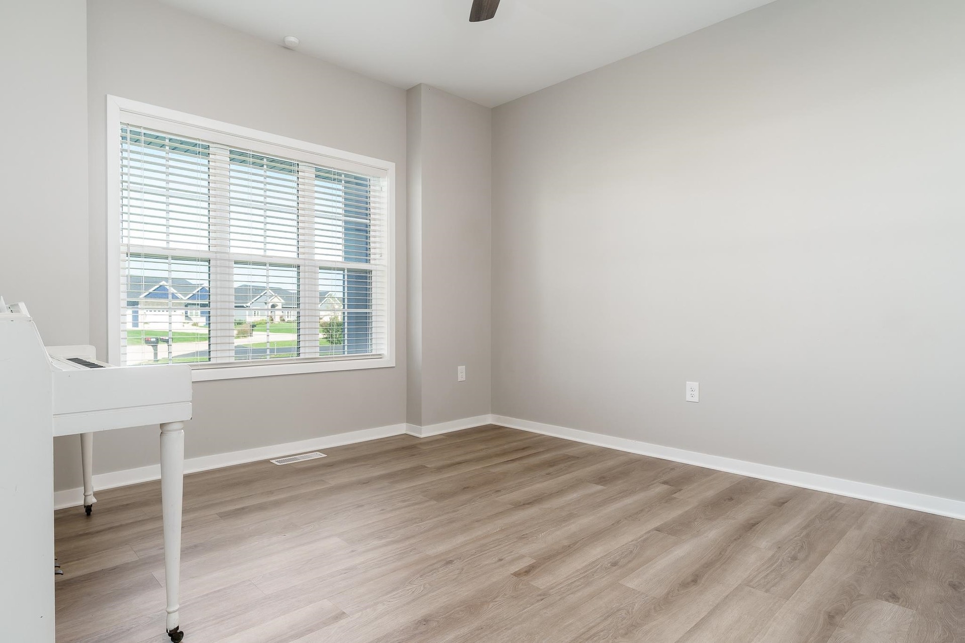 3185 S Jackdaws Drive, Beloit, WI 53511