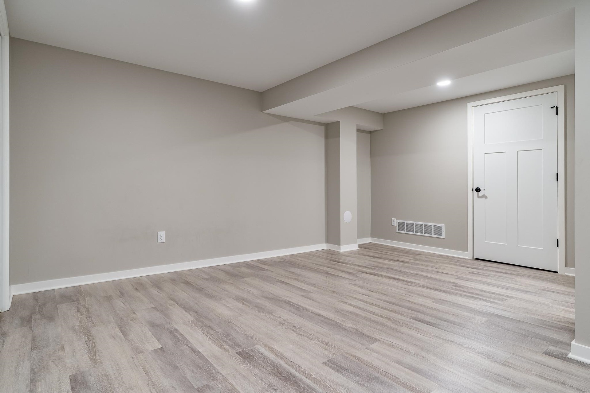 3185 S Jackdaws Drive, Beloit, WI 53511