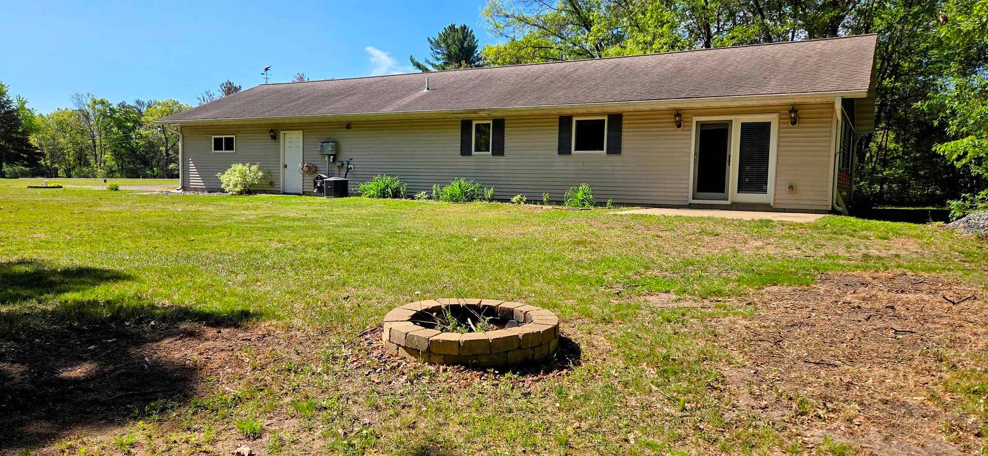 W7748 Highway 12, Manchester, WI 54615