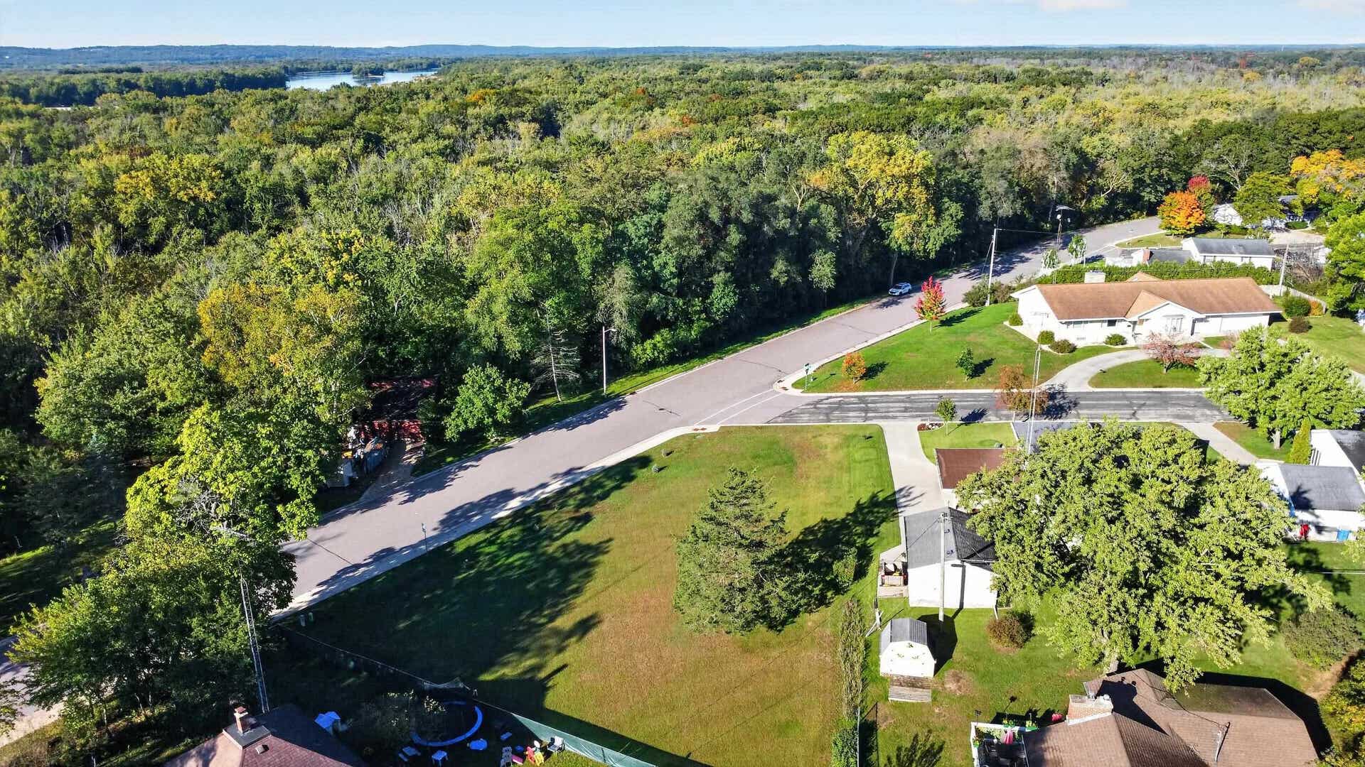 302 Bluffview Court, Portage, WI 53901