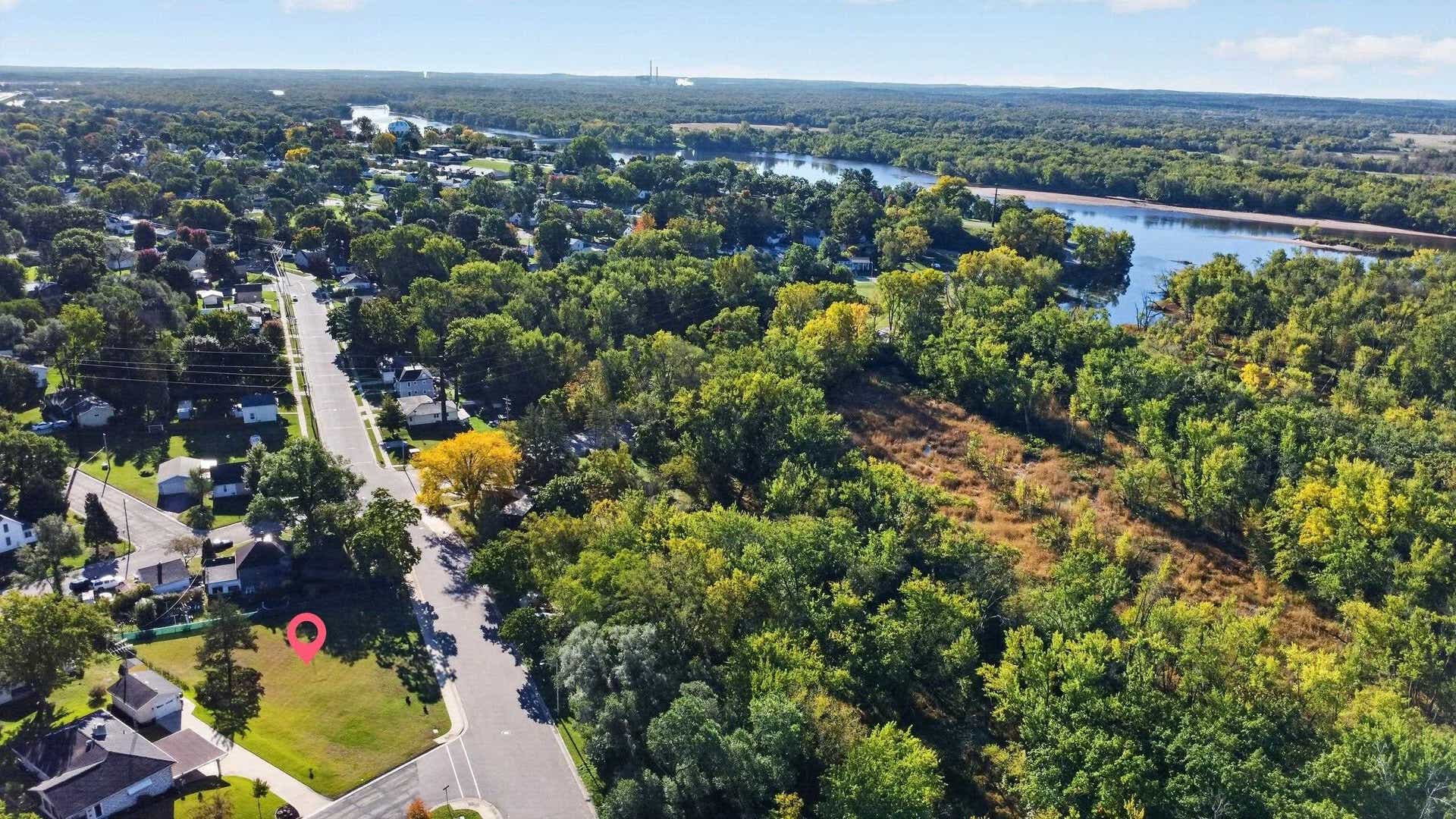 302 Bluffview Court, Portage, WI 53901