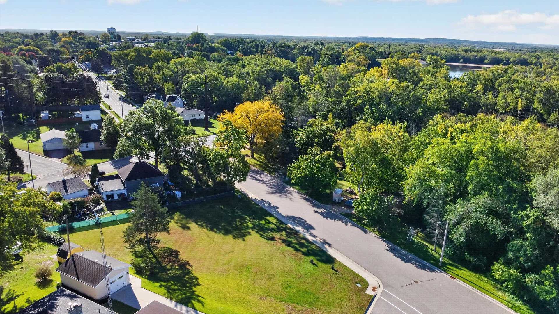302 Bluffview Court, Portage, WI 53901