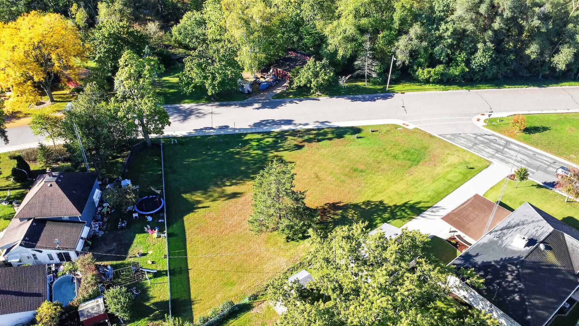 302 Bluffview Court, Portage, WI 53901