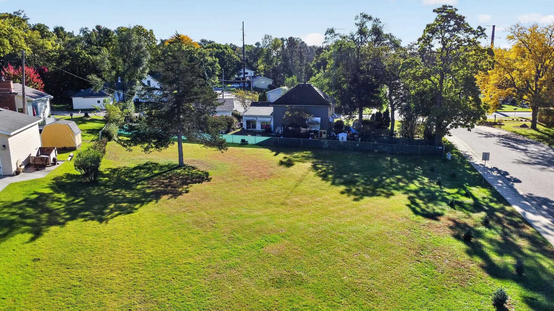 302 Bluffview Court, Portage, WI 53901