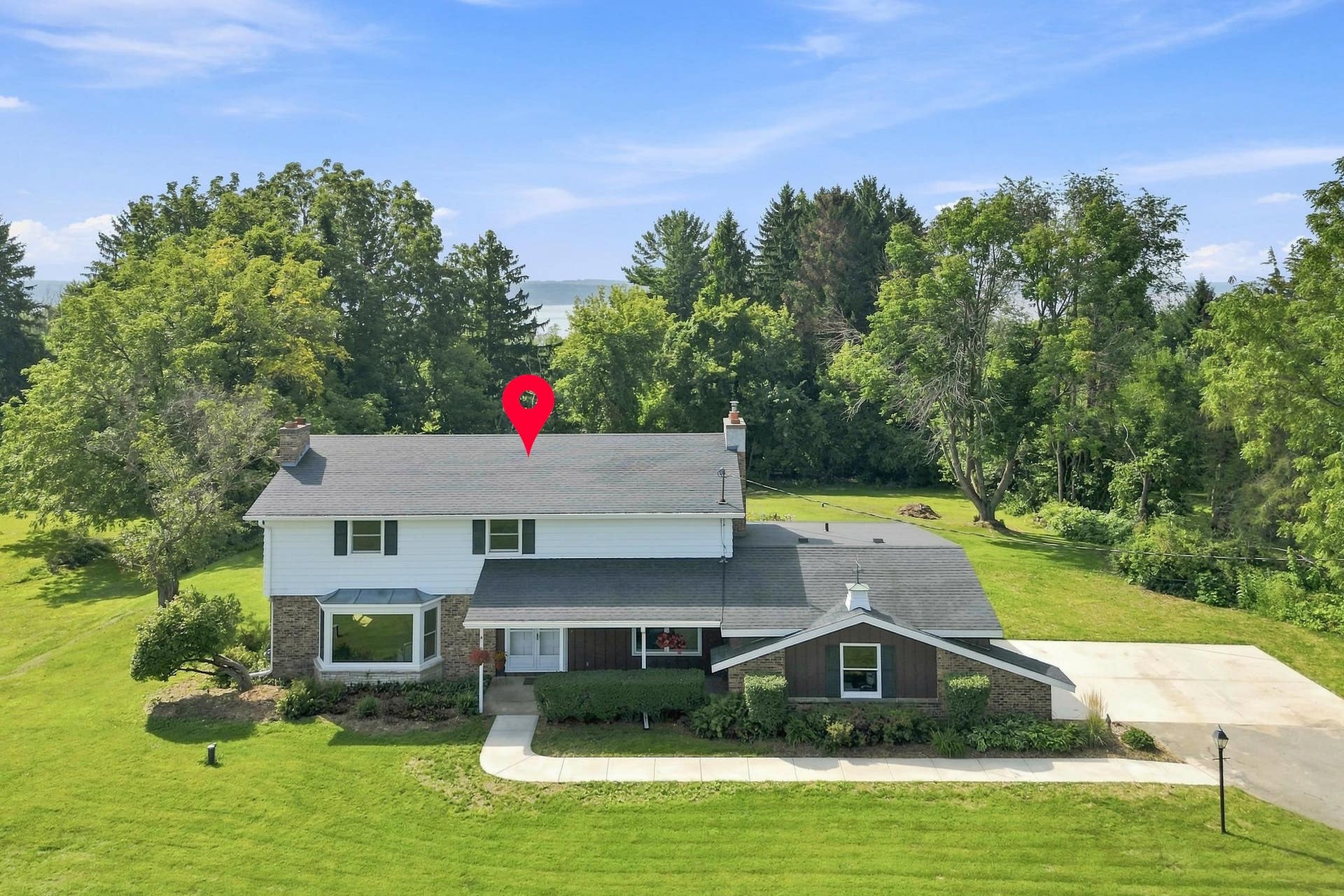W2268 Ledgeview Road, Brooklyn, WI 54941