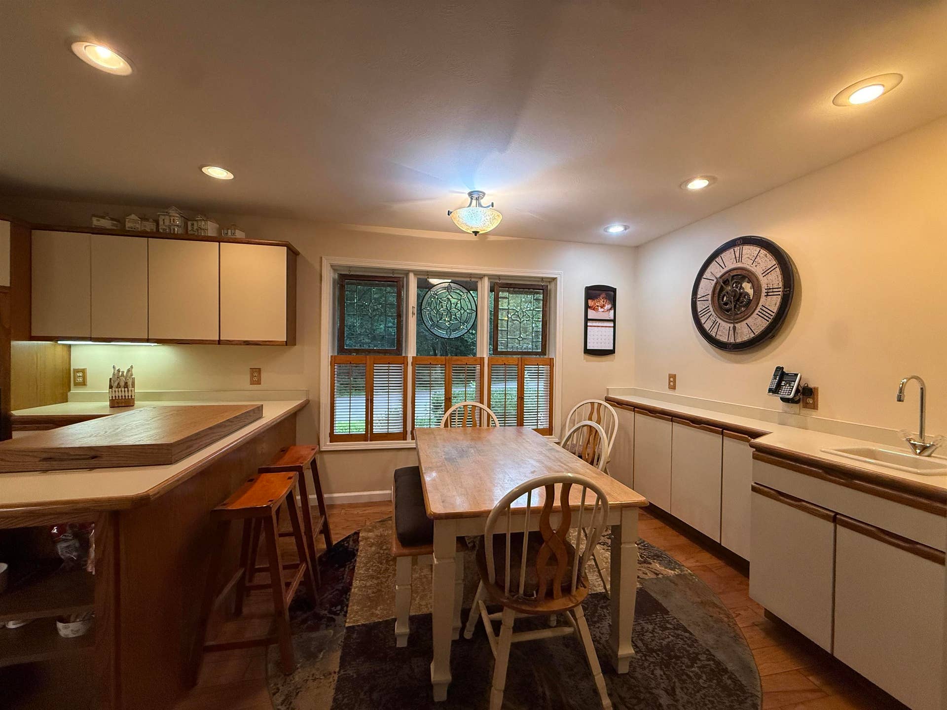 30 Shadowwood Court, Janesville, WI 53548