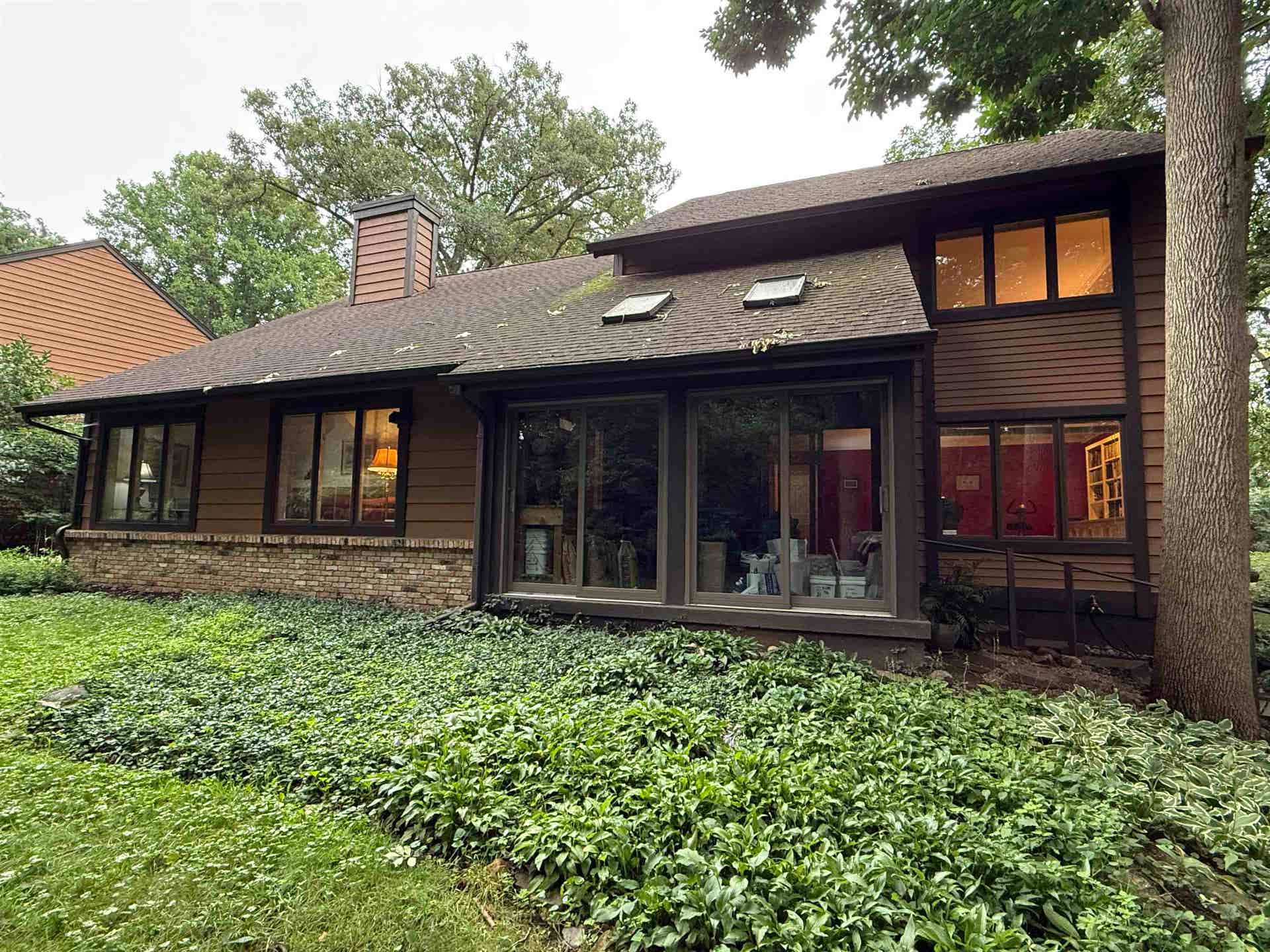 30 Shadowwood Court, Janesville, WI 53548