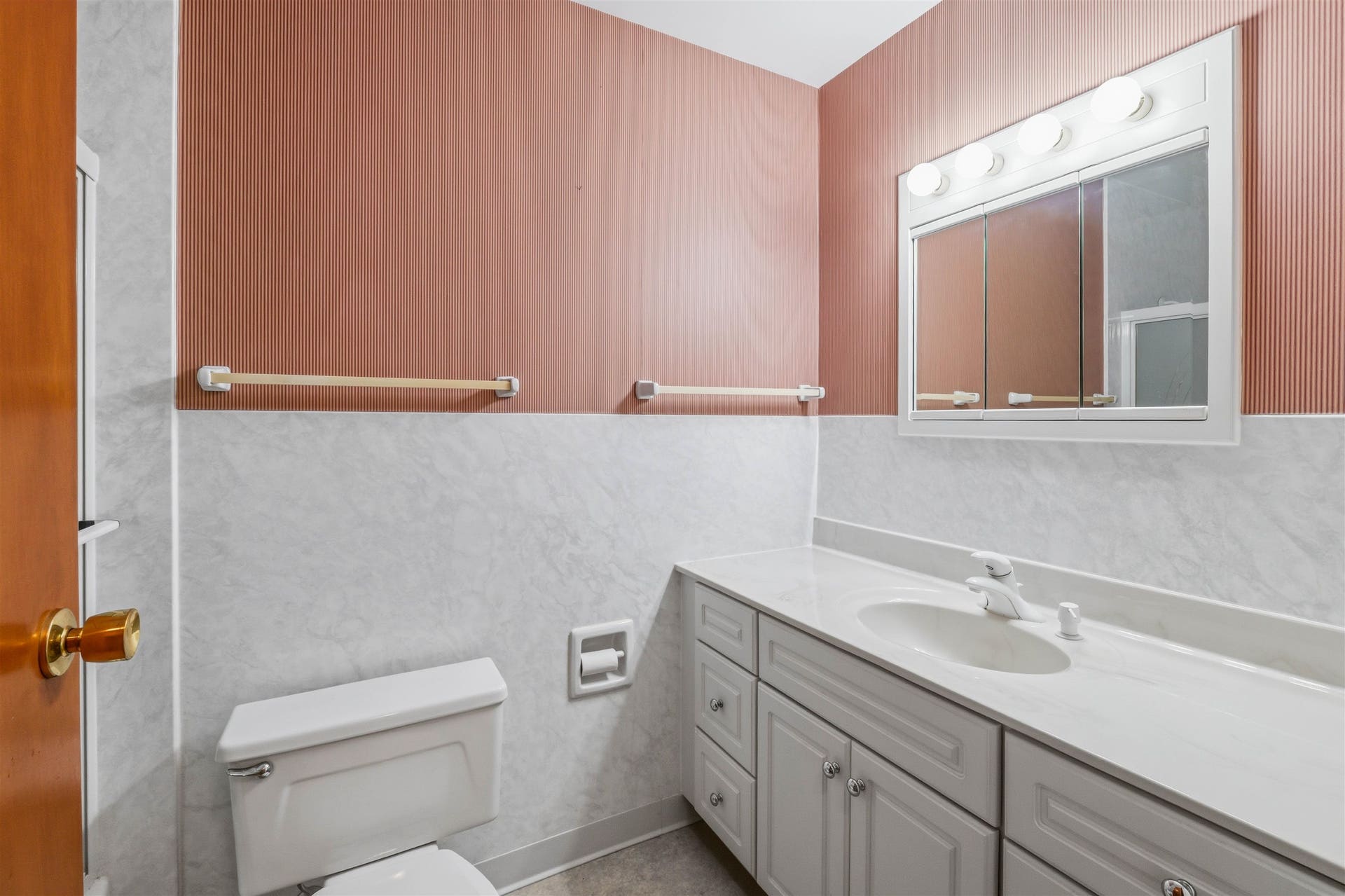 700 Denning Avenue, Beaver Dam, WI 53916