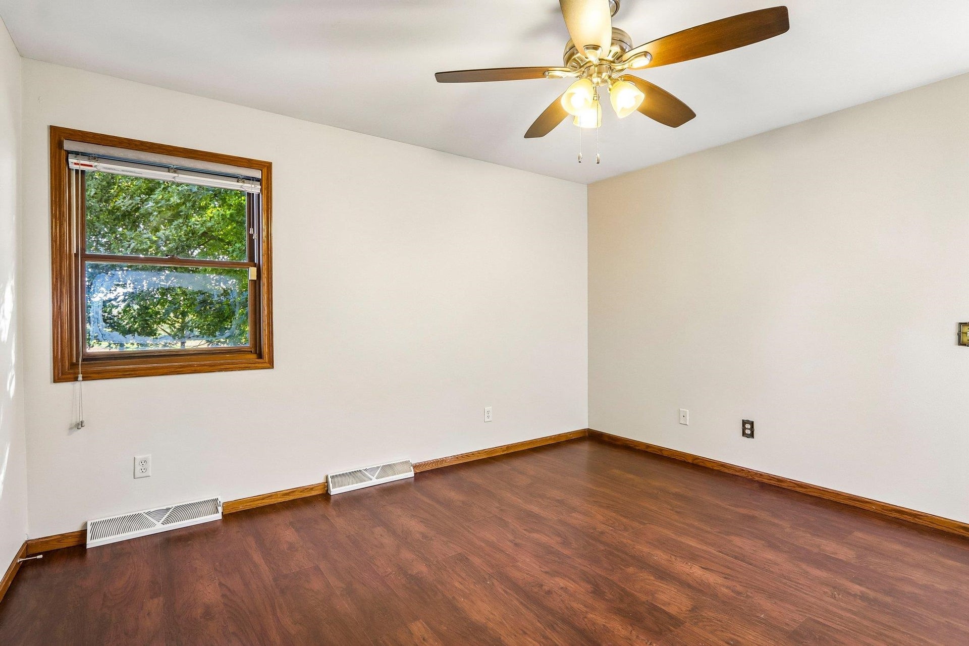 6 Buhler Court, Madison, WI 53704