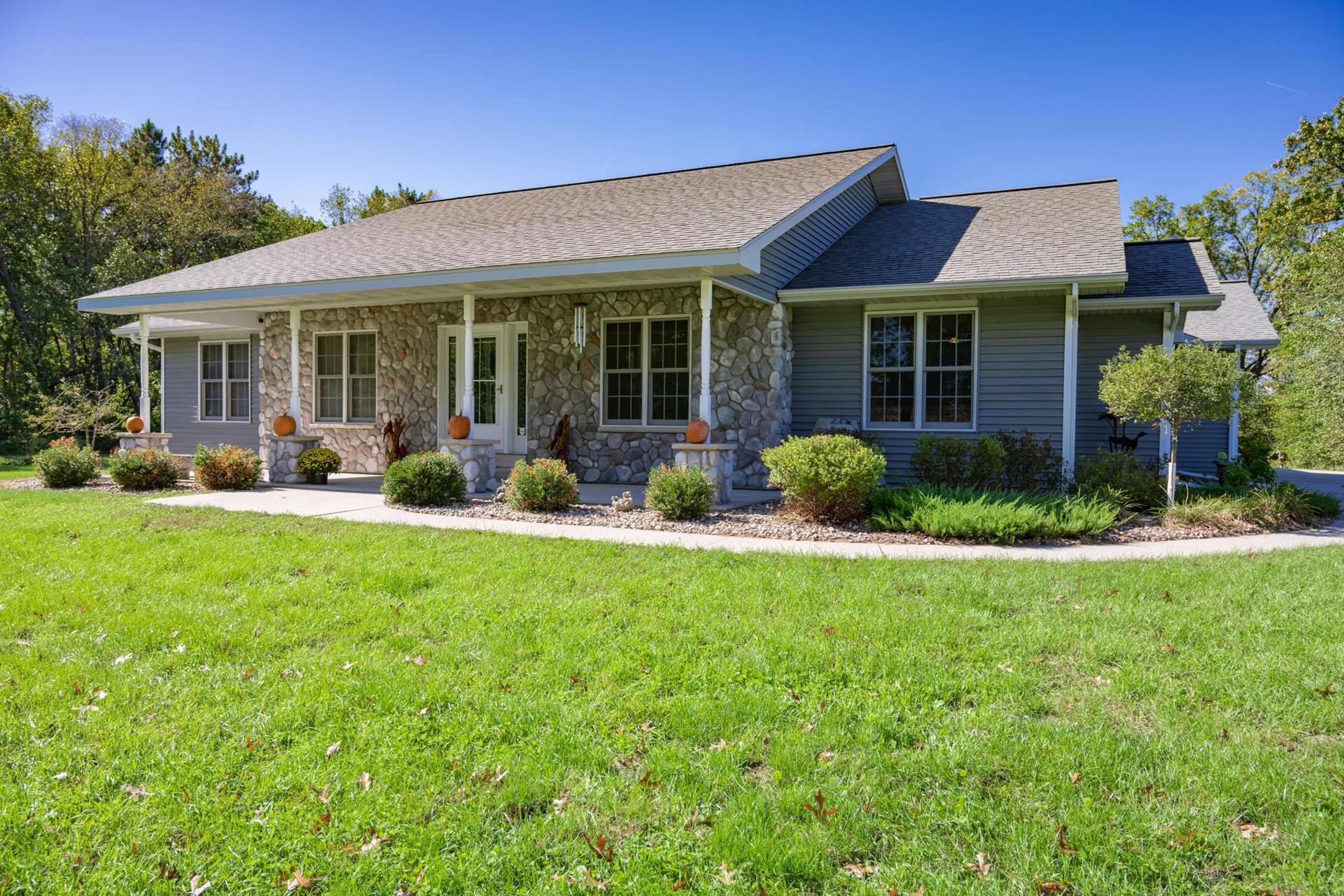 N3605 Householder Lane, Lemonweir, WI 53948