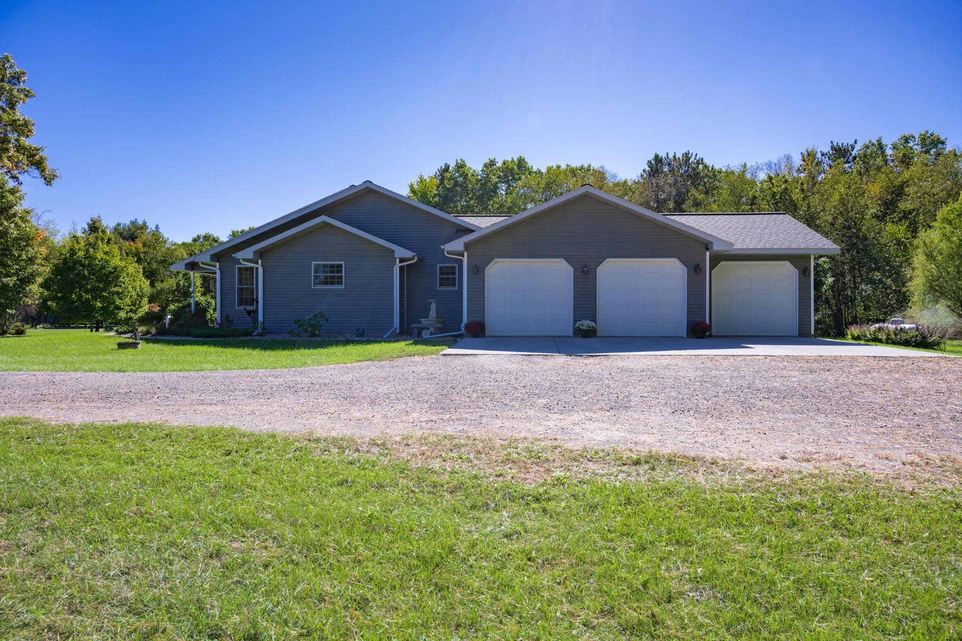 N3605 Householder Lane, Lemonweir, WI 53948