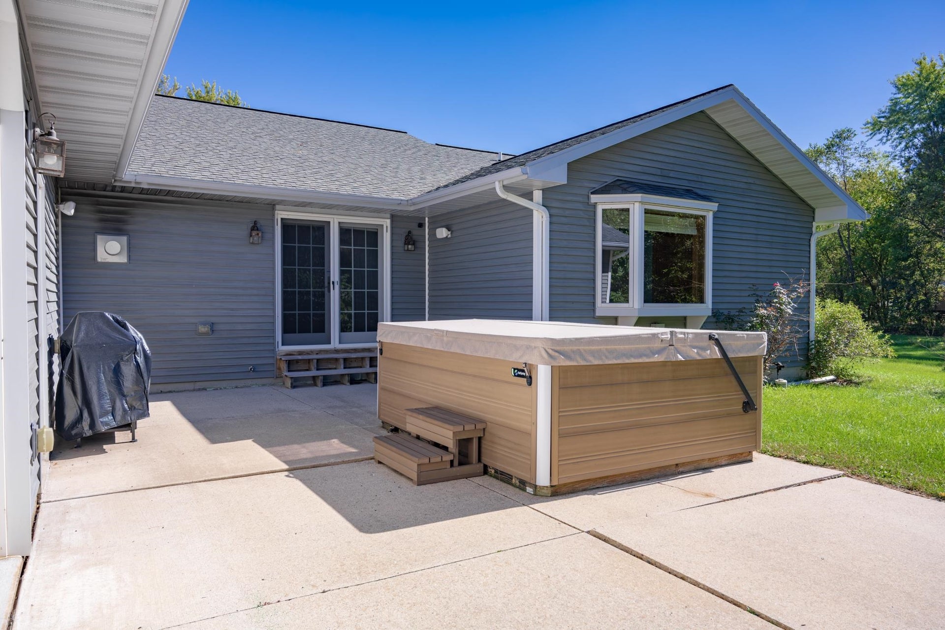 N3605 Householder Lane, Lemonweir, WI 53948