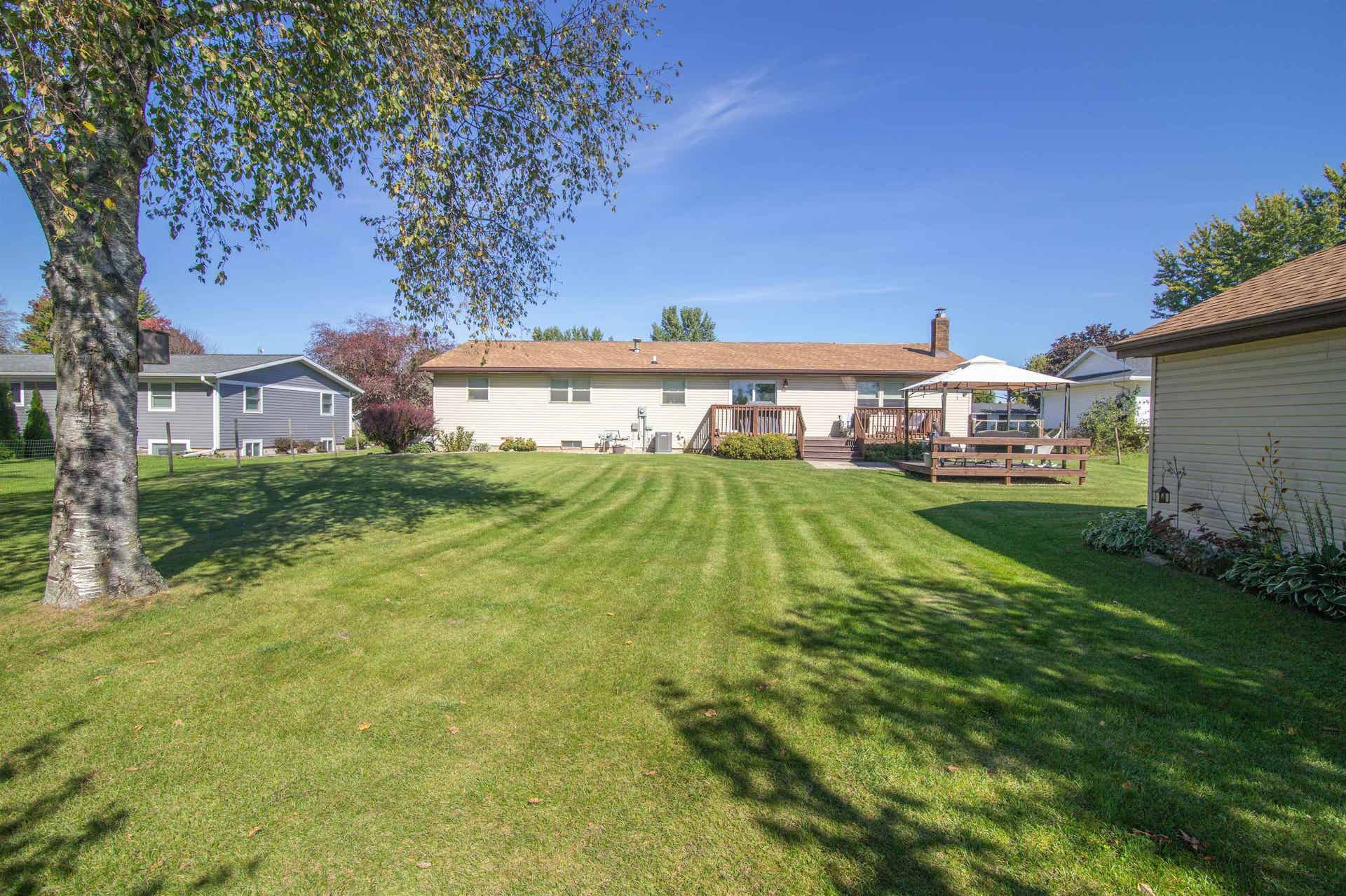 532 Santa Maria Drive, Arlington, WI 53911