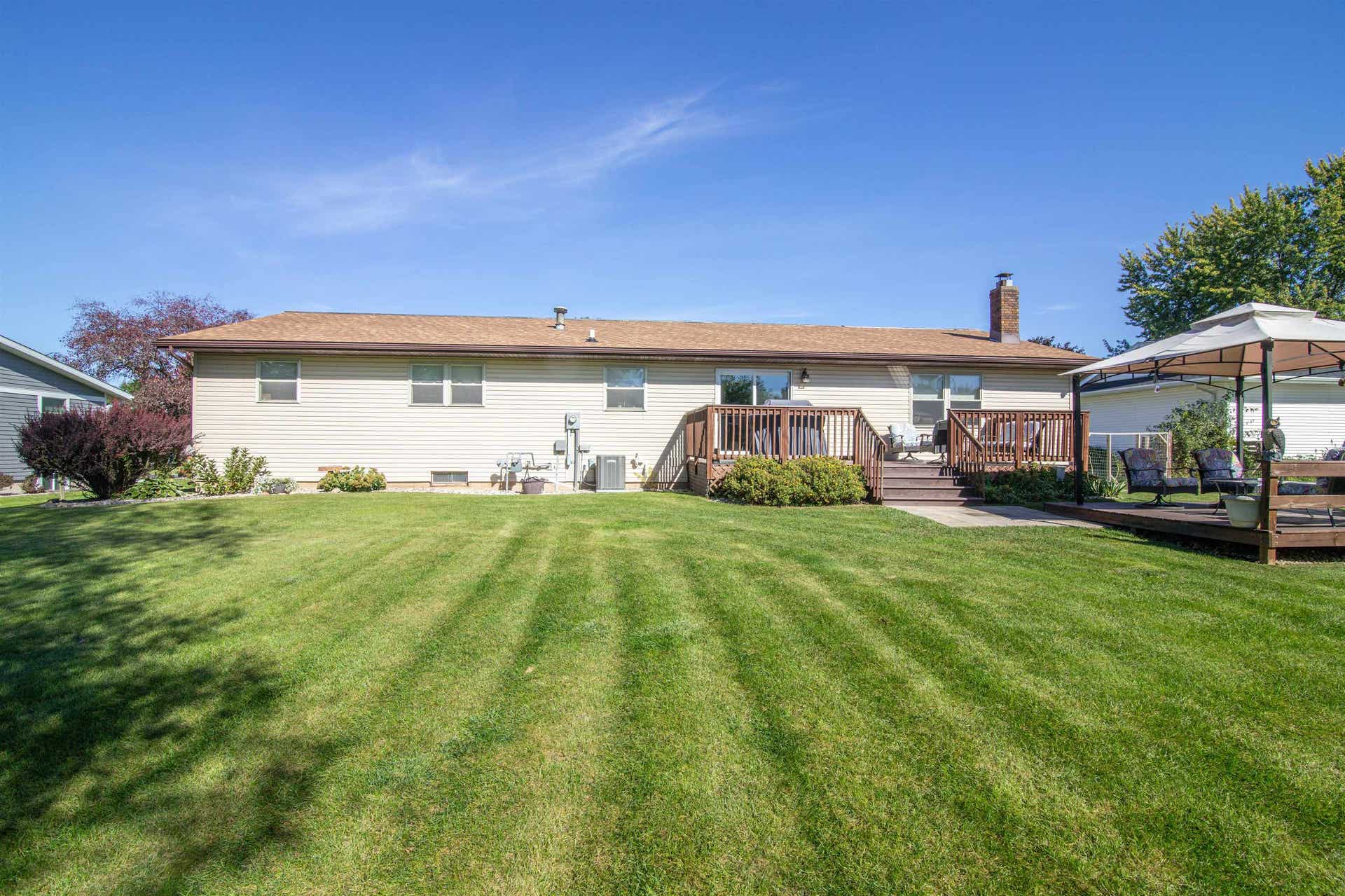 532 Santa Maria Drive, Arlington, WI 53911
