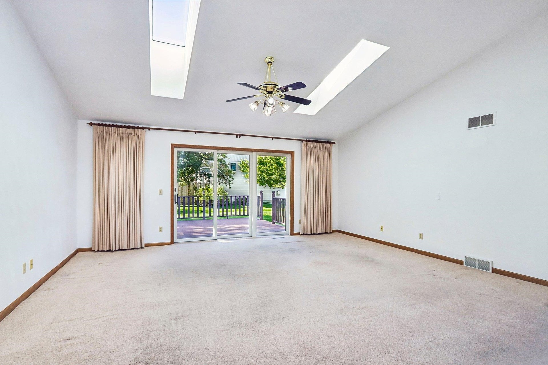 100 Wildwood Drive, Columbus, WI 53925-1876