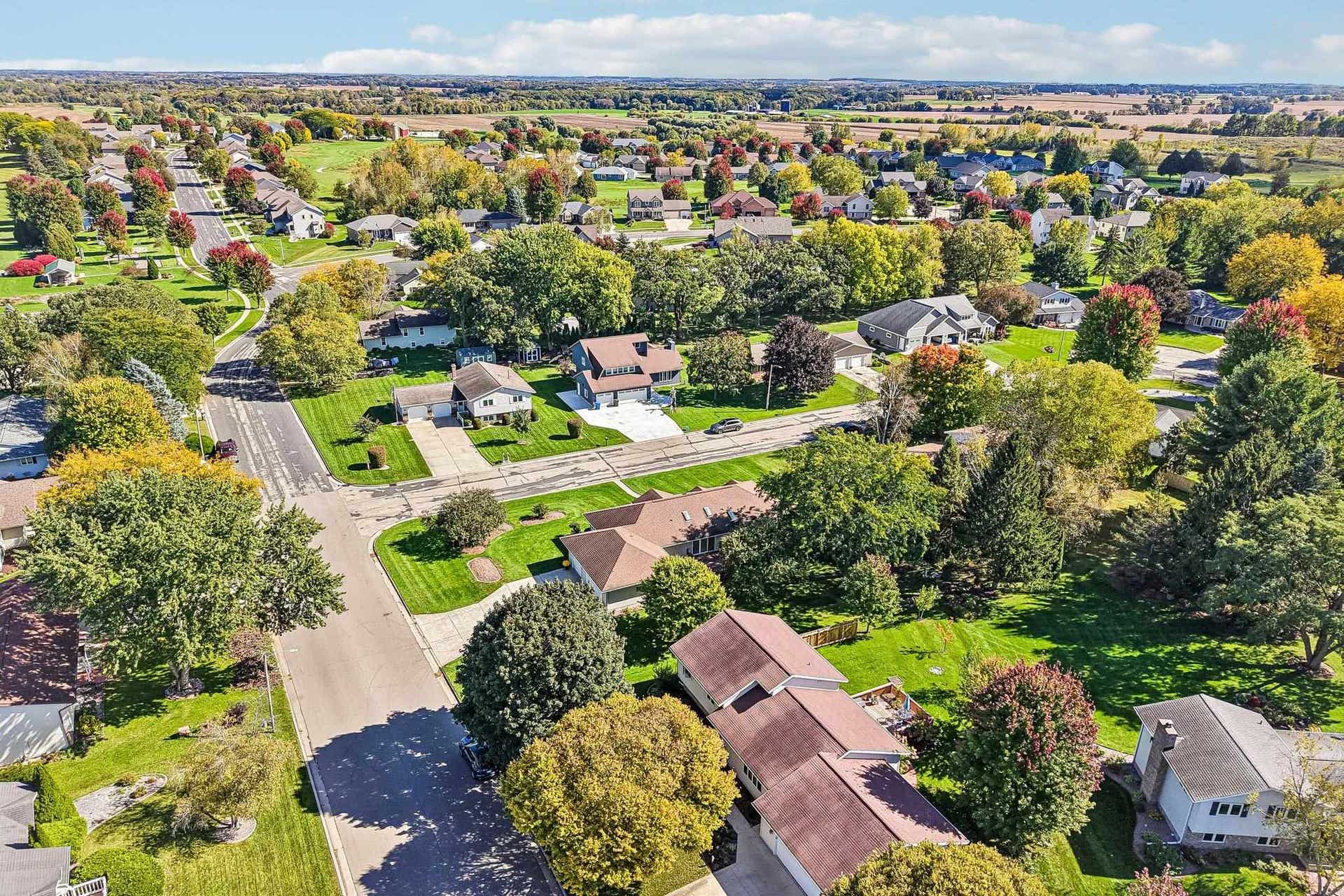 100 Wildwood Drive, Columbus, WI 53925-1876