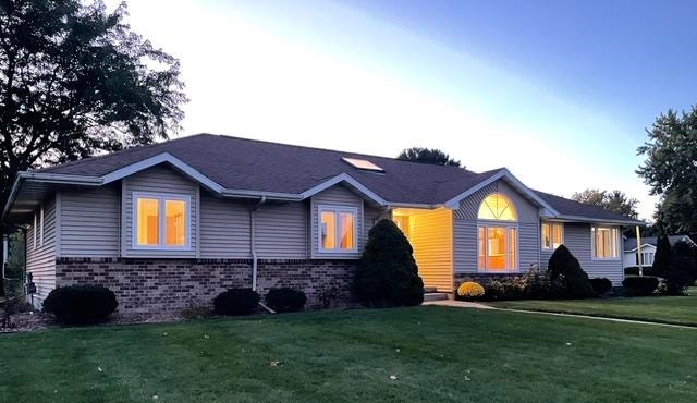100 Wildwood Drive, Columbus, WI 53925-1876