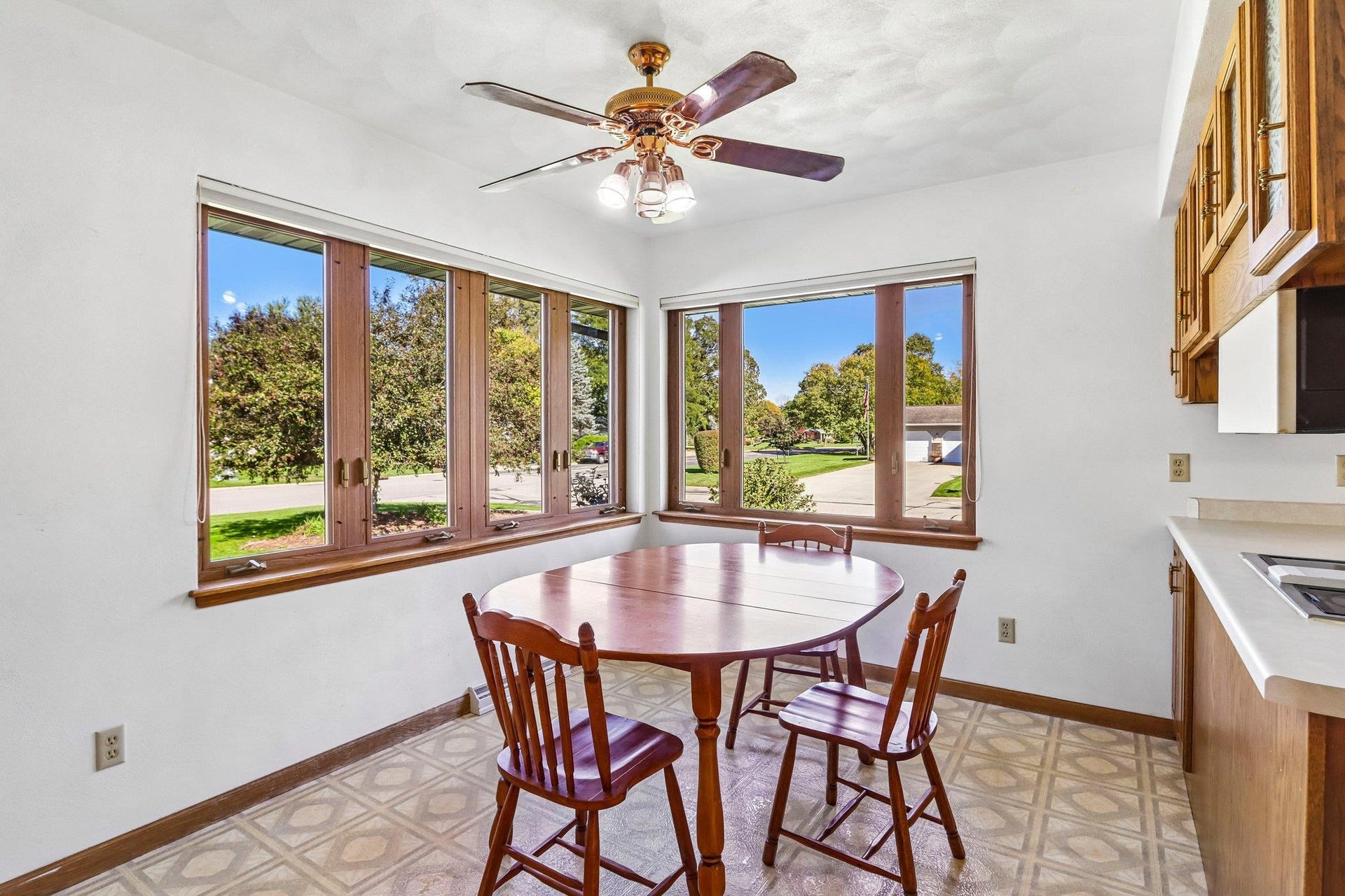 100 Wildwood Drive, Columbus, WI 53925-1876