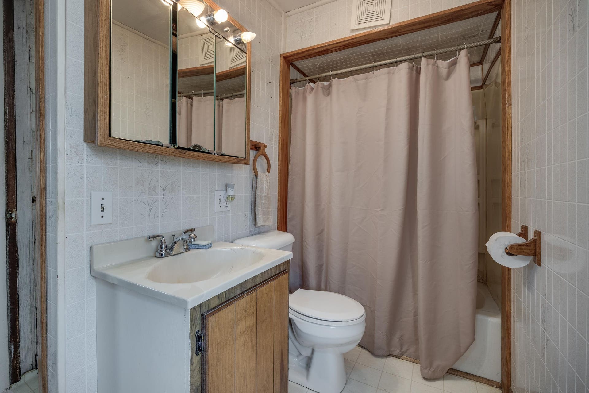 N2894 Highway 16 & 26, Clyman, WI 53039