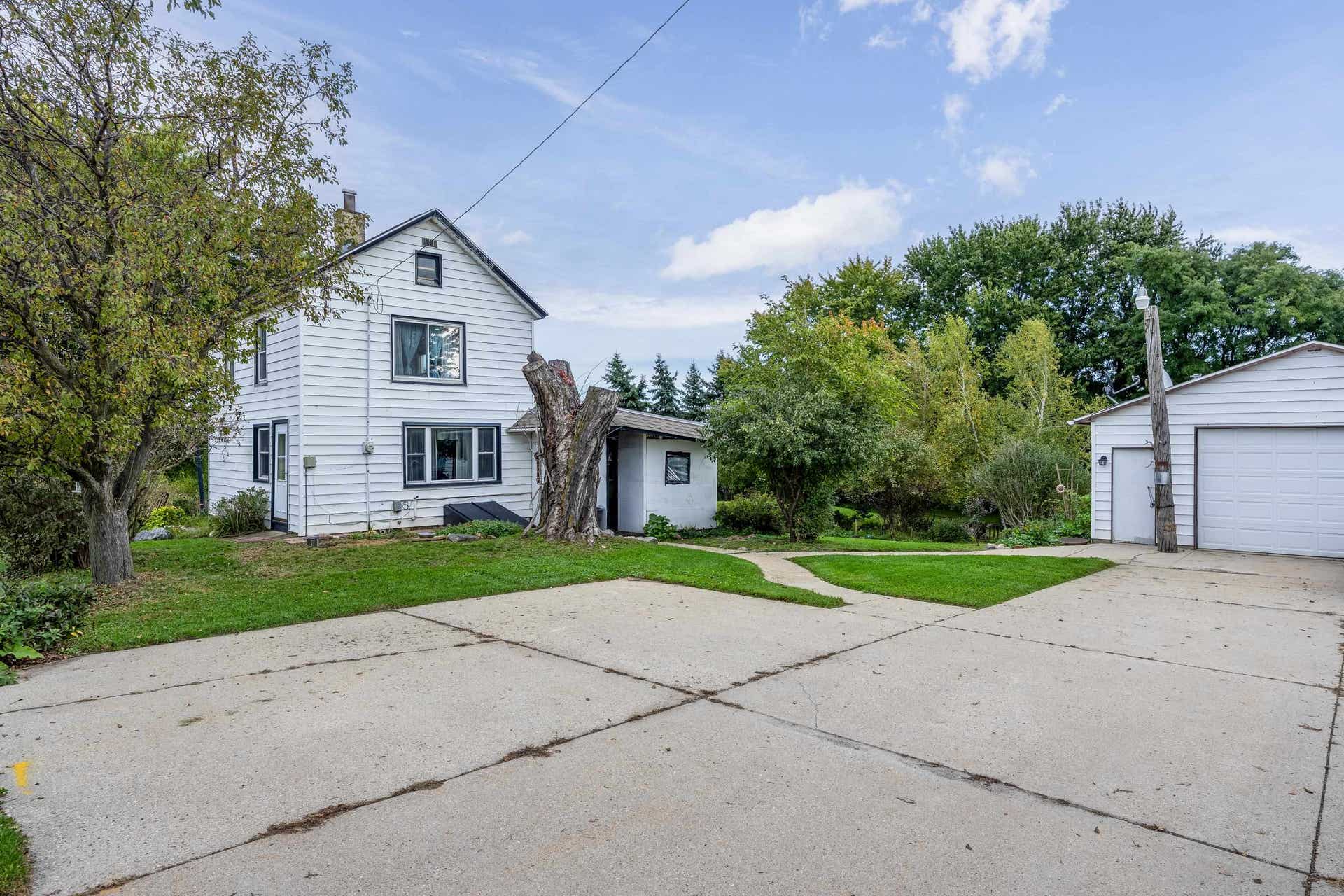 N2894 Highway 16 & 26, Clyman, WI 53039
