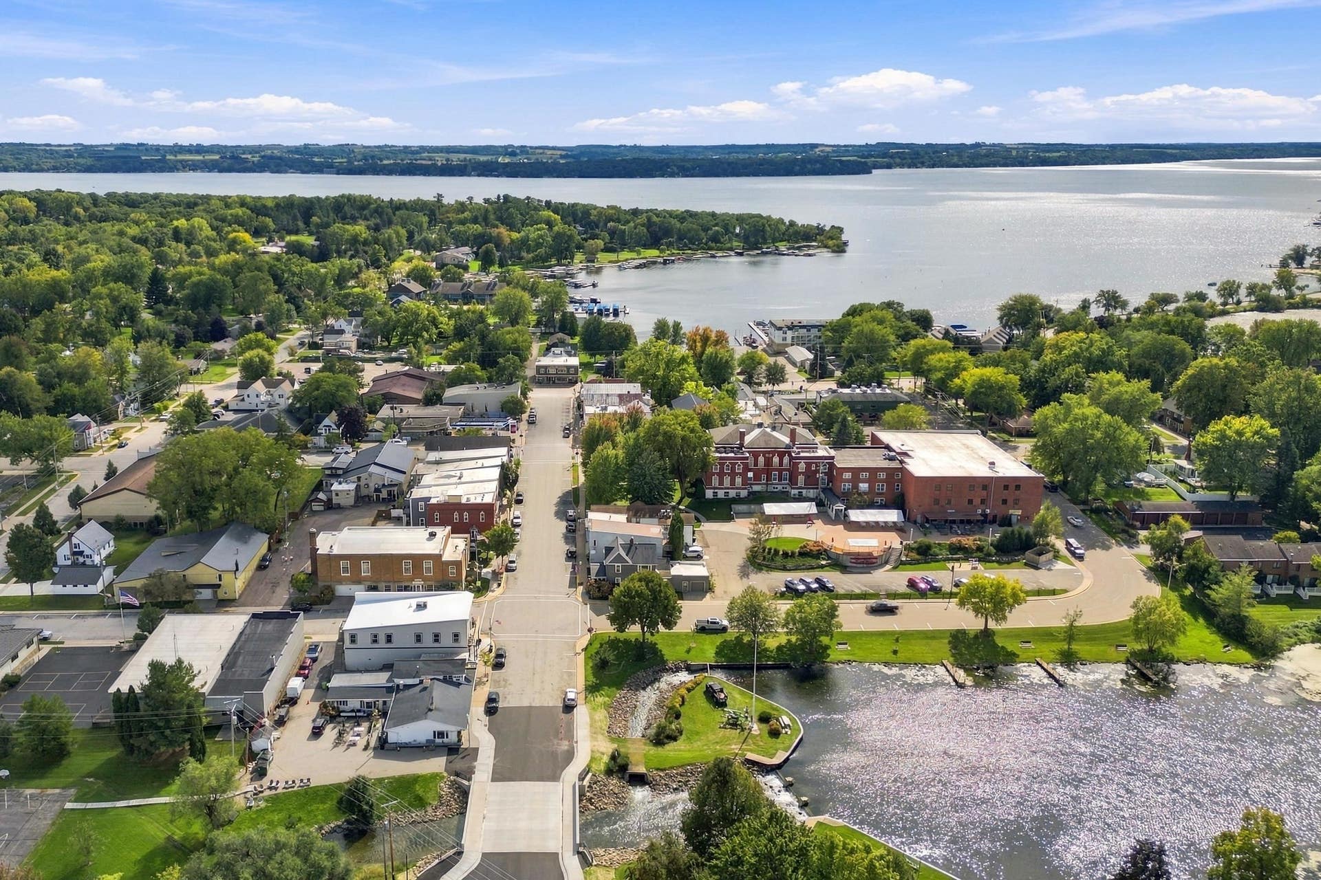528 Mill Street, Green Lake, WI 54941