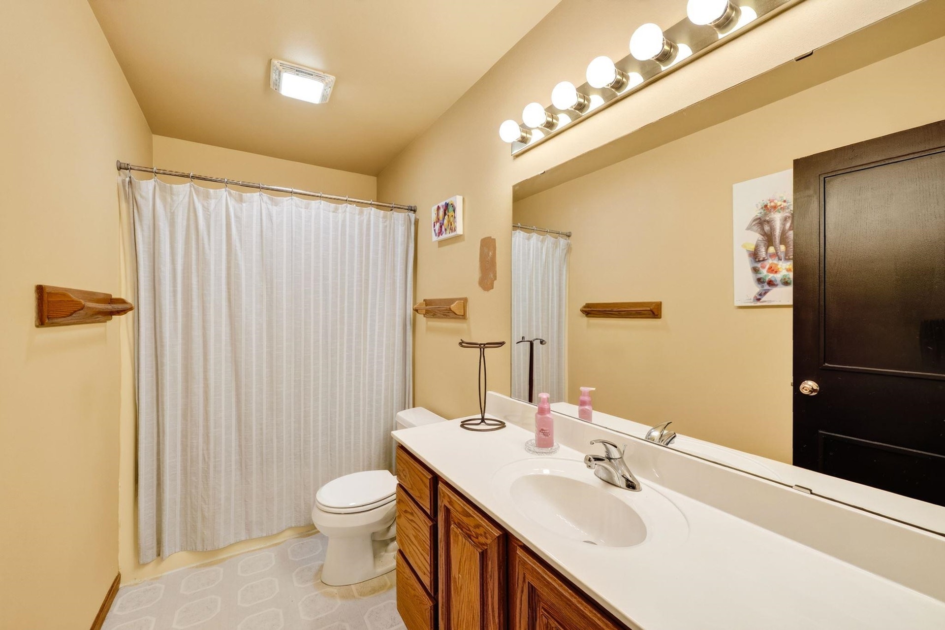 3165 Edmonton Drive, Sun Prairie, WI 53590