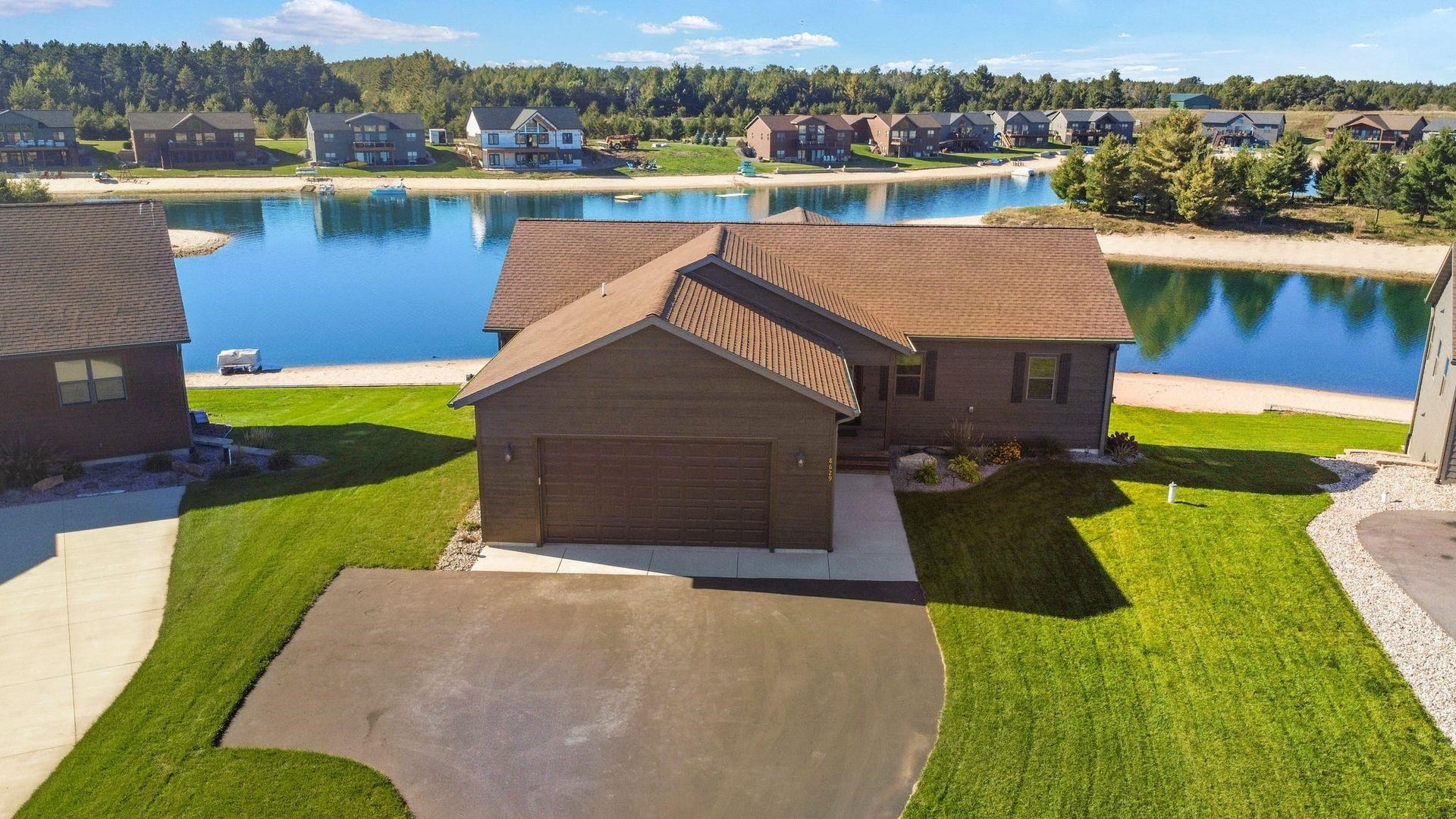 N8629 N Log Cabin Court, Germantown, WI 53950